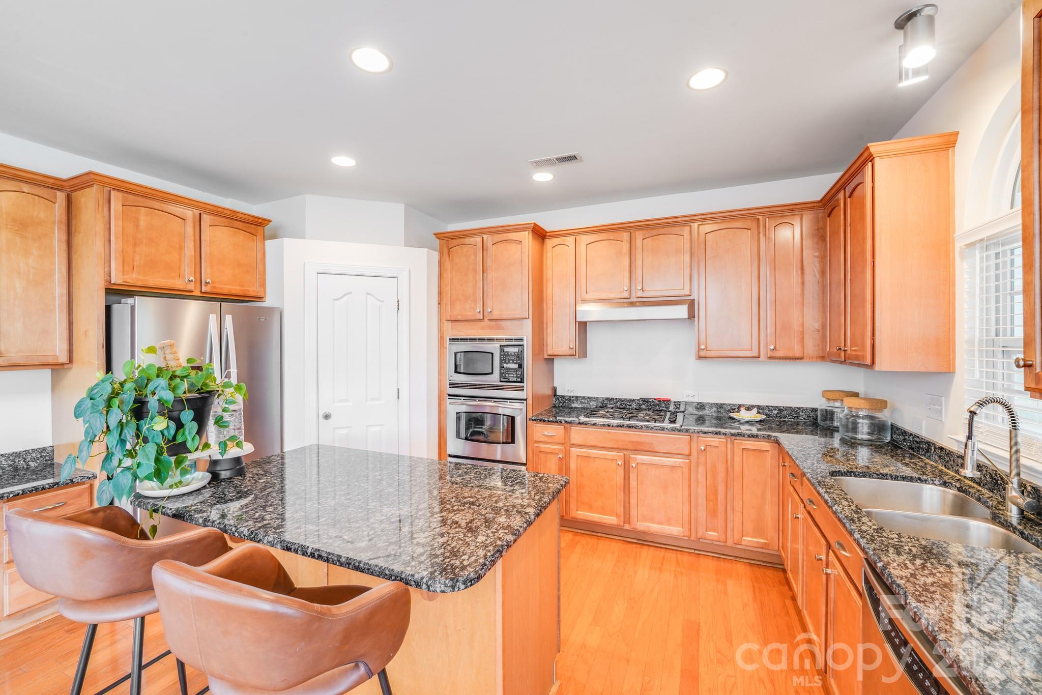 6227 Castlecove Road — Charlotte