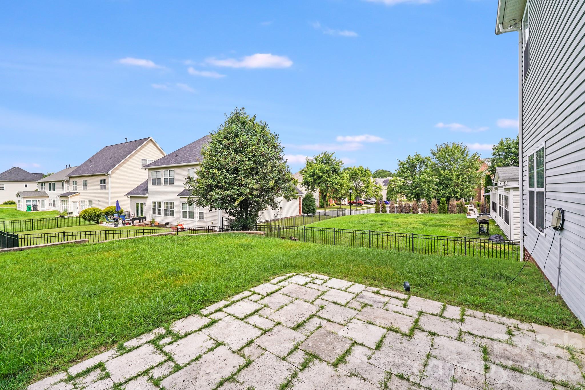 6227 Castlecove Road — Charlotte