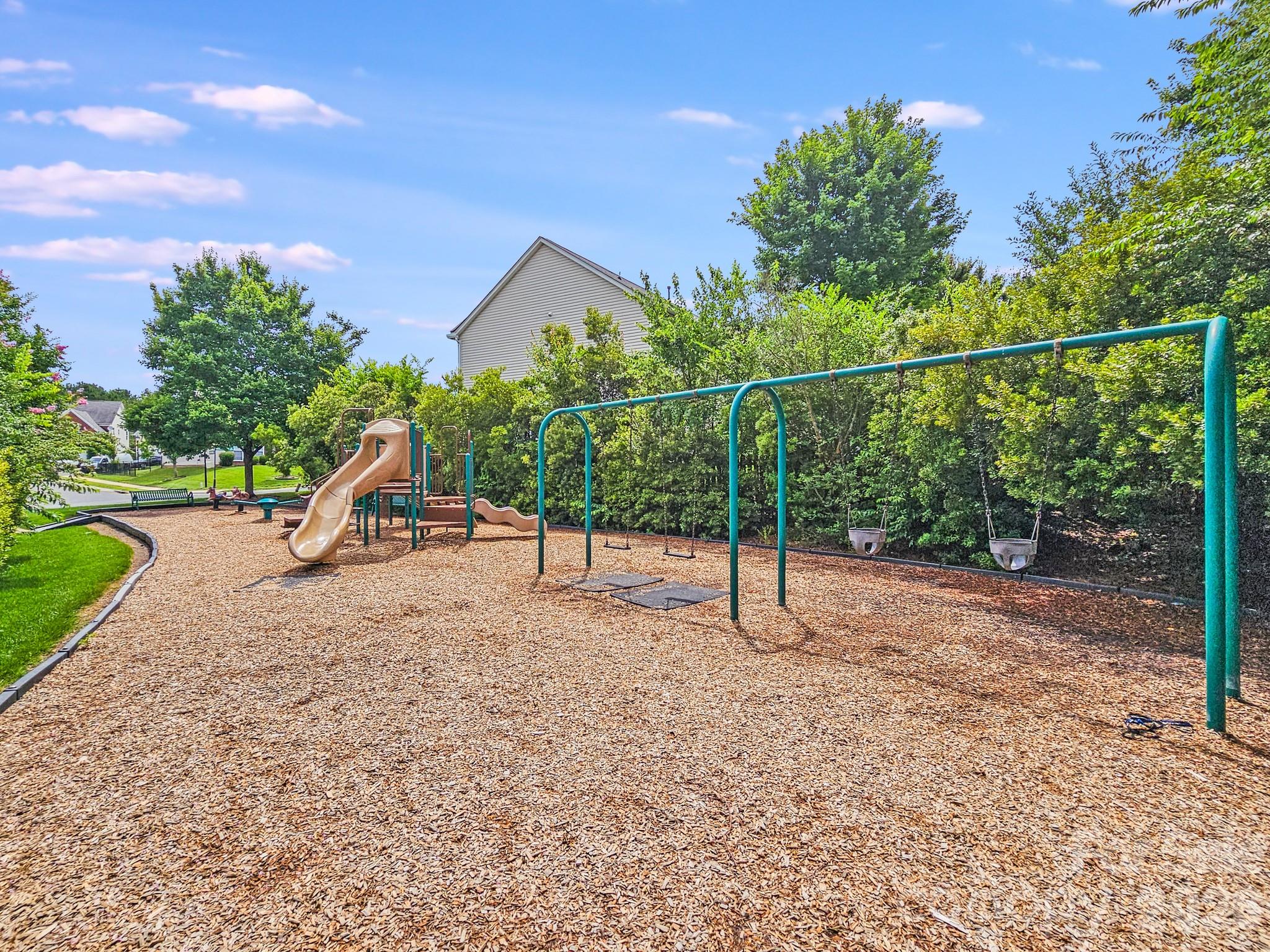 6227 Castlecove Road — Charlotte