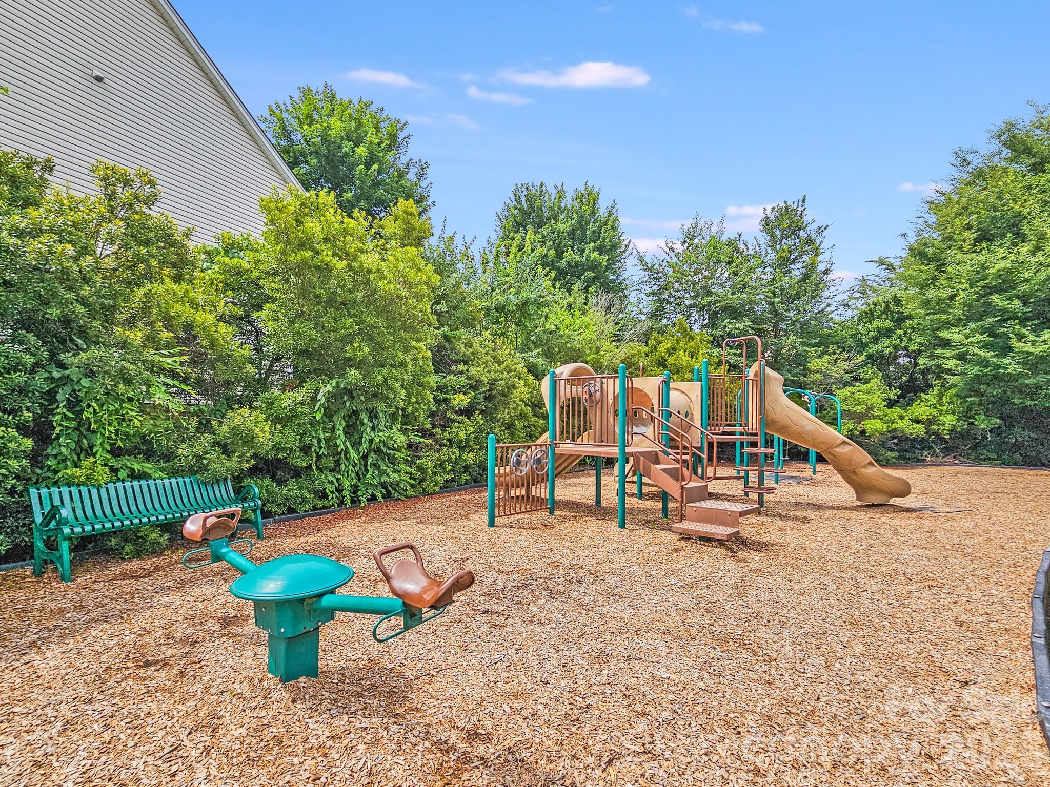 6227 Castlecove Road — Charlotte