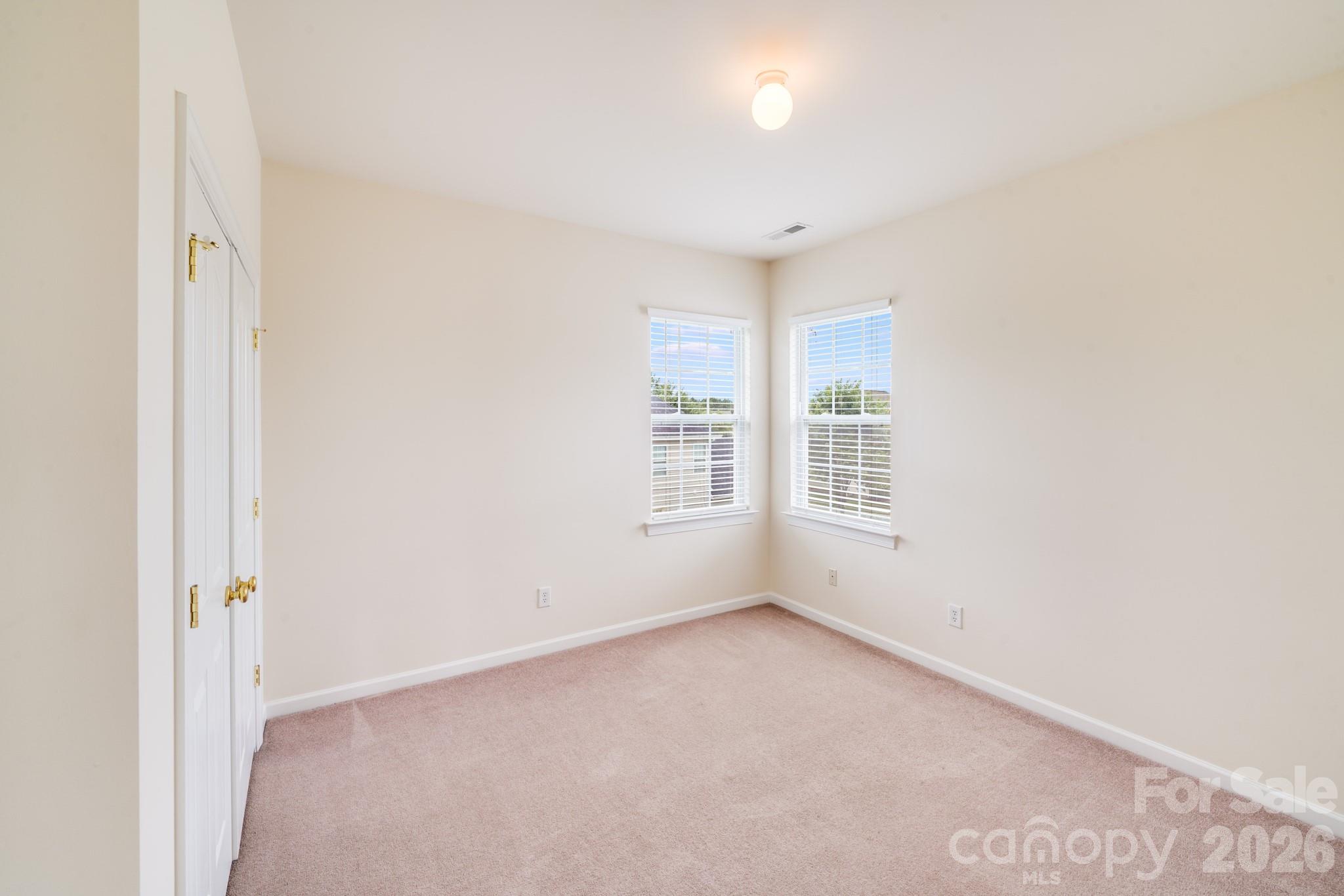 6227 Castlecove Road — Charlotte