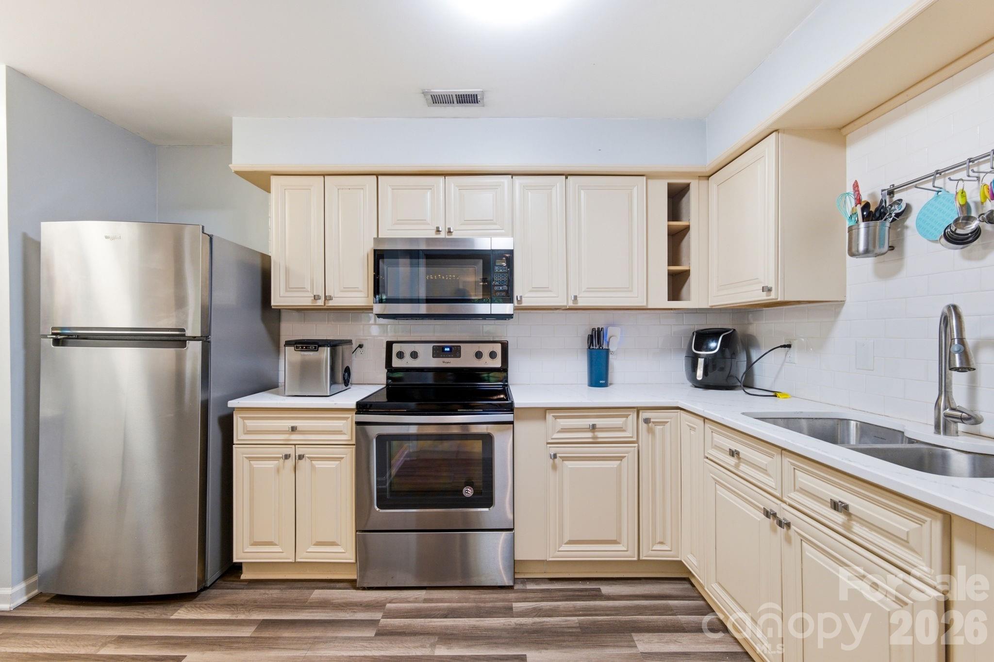 1051 Churchill Downs Court #E — Charlotte