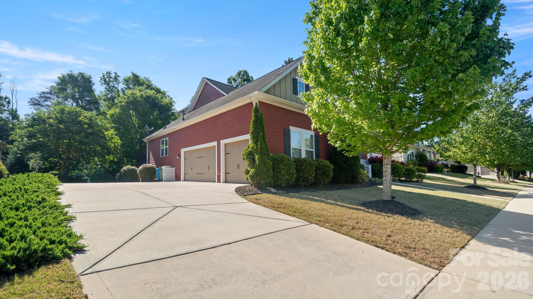 1226 Kings Bottom Drive — Fort Mill
