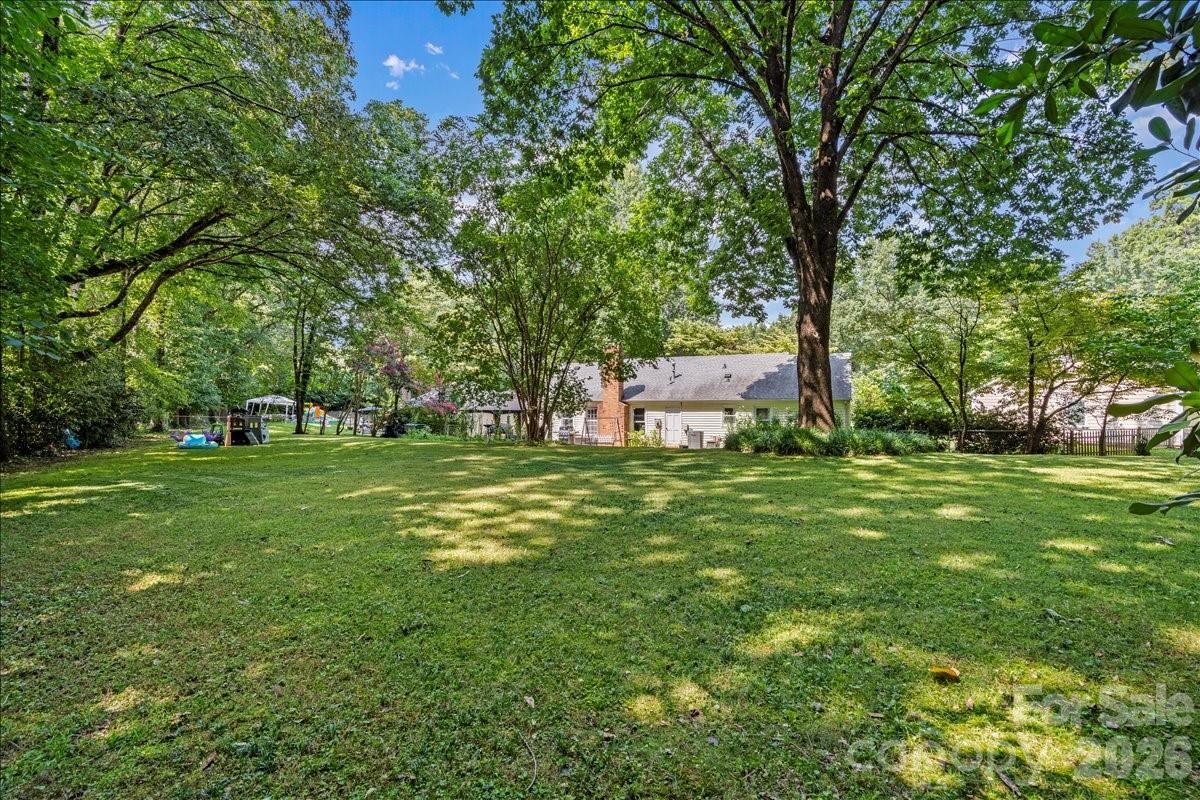 9614 Lone Oak Court — Charlotte