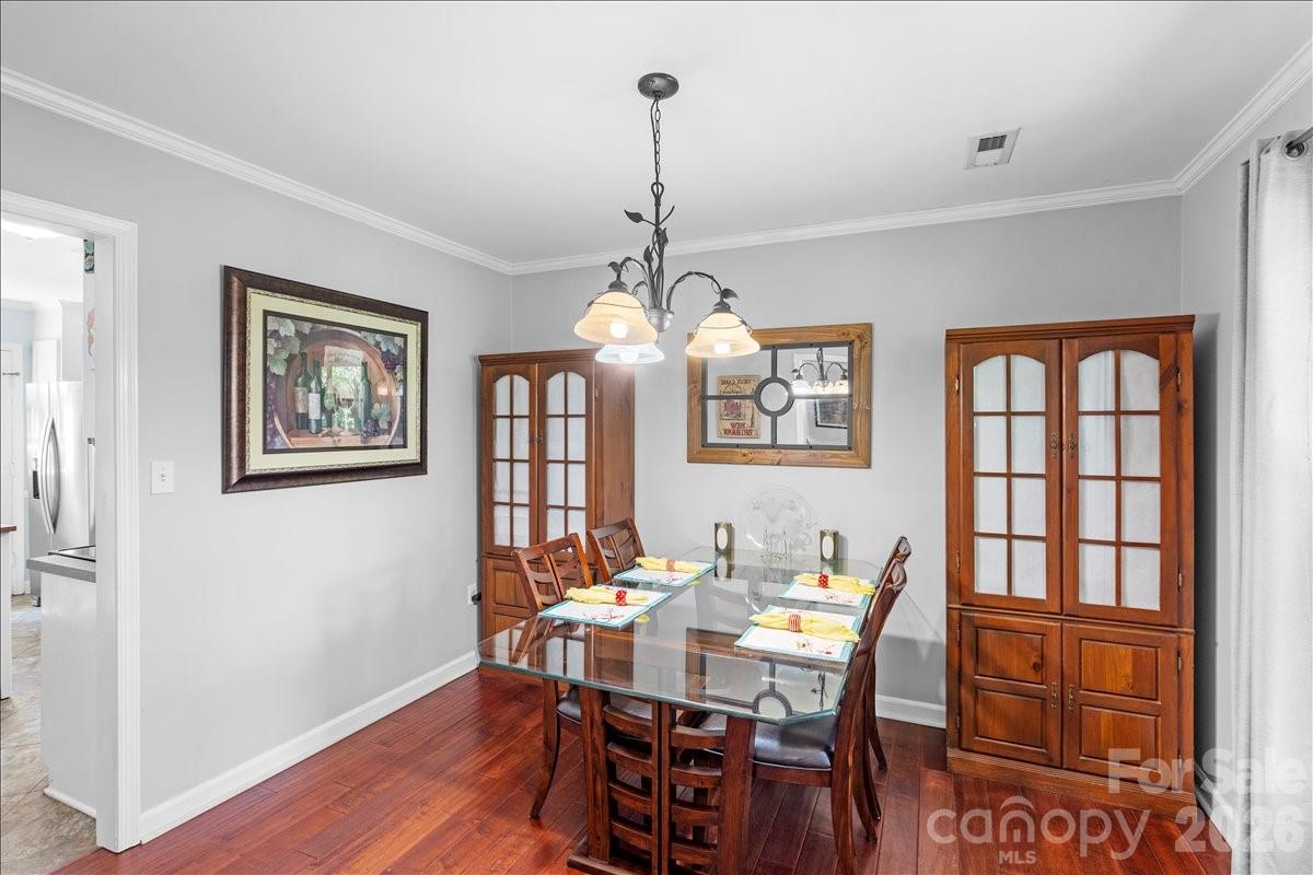9614 Lone Oak Court — Charlotte