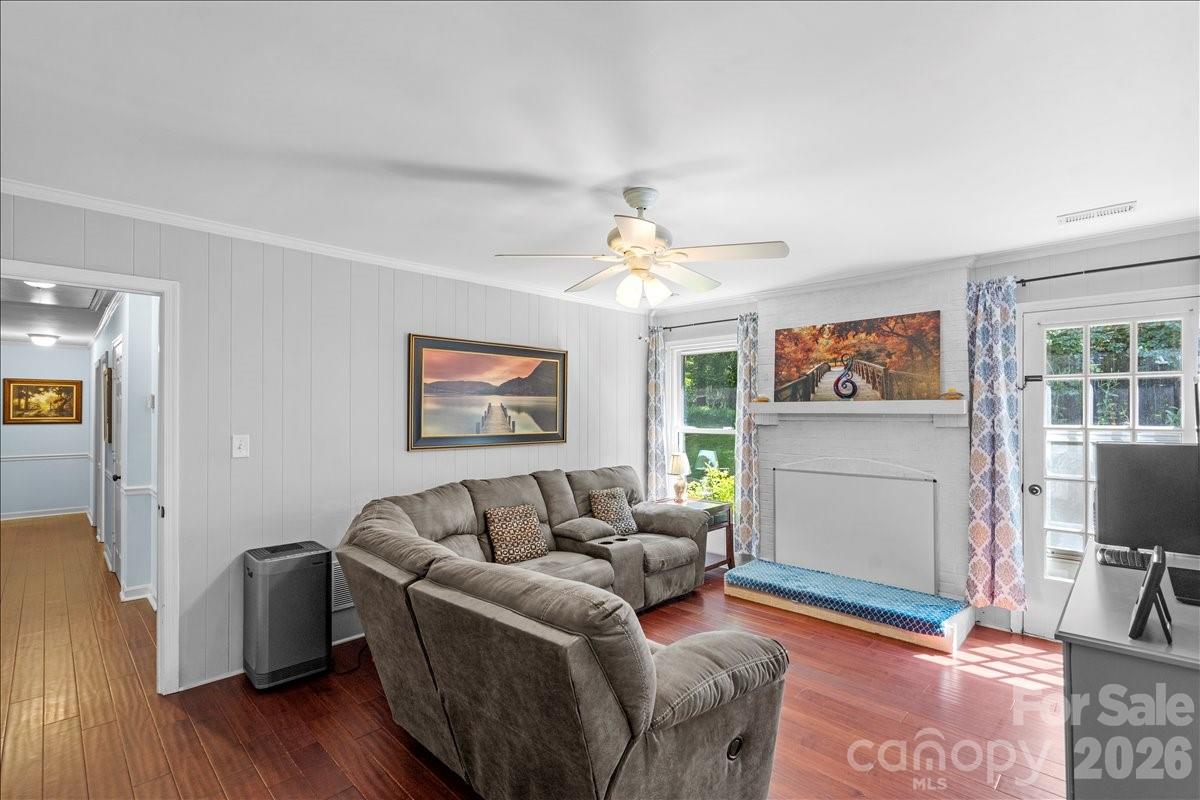 9614 Lone Oak Court — Charlotte