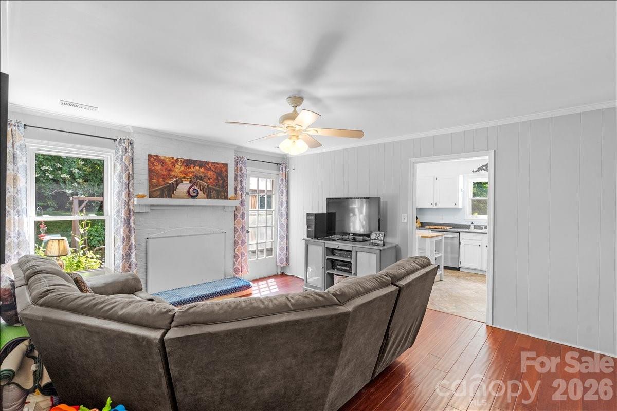 9614 Lone Oak Court — Charlotte