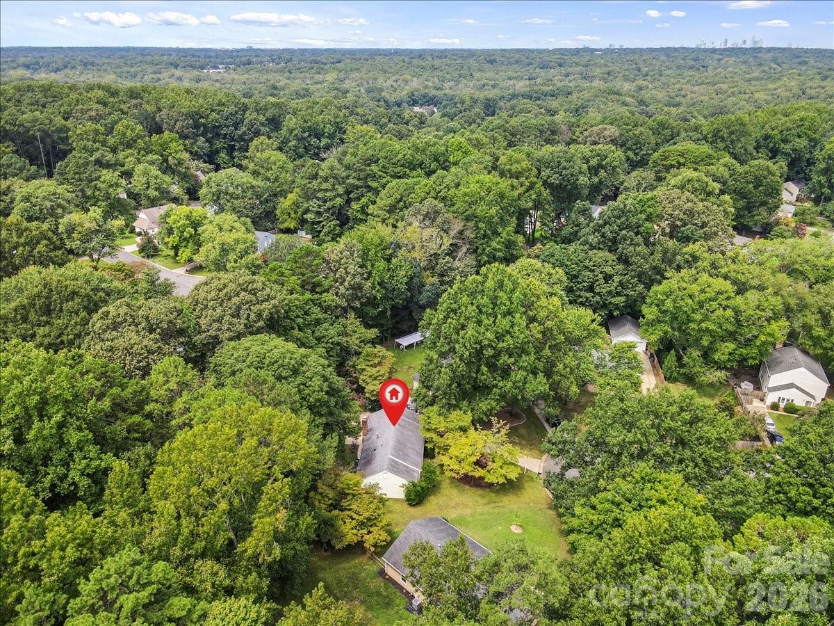 9614 Lone Oak Court — Charlotte