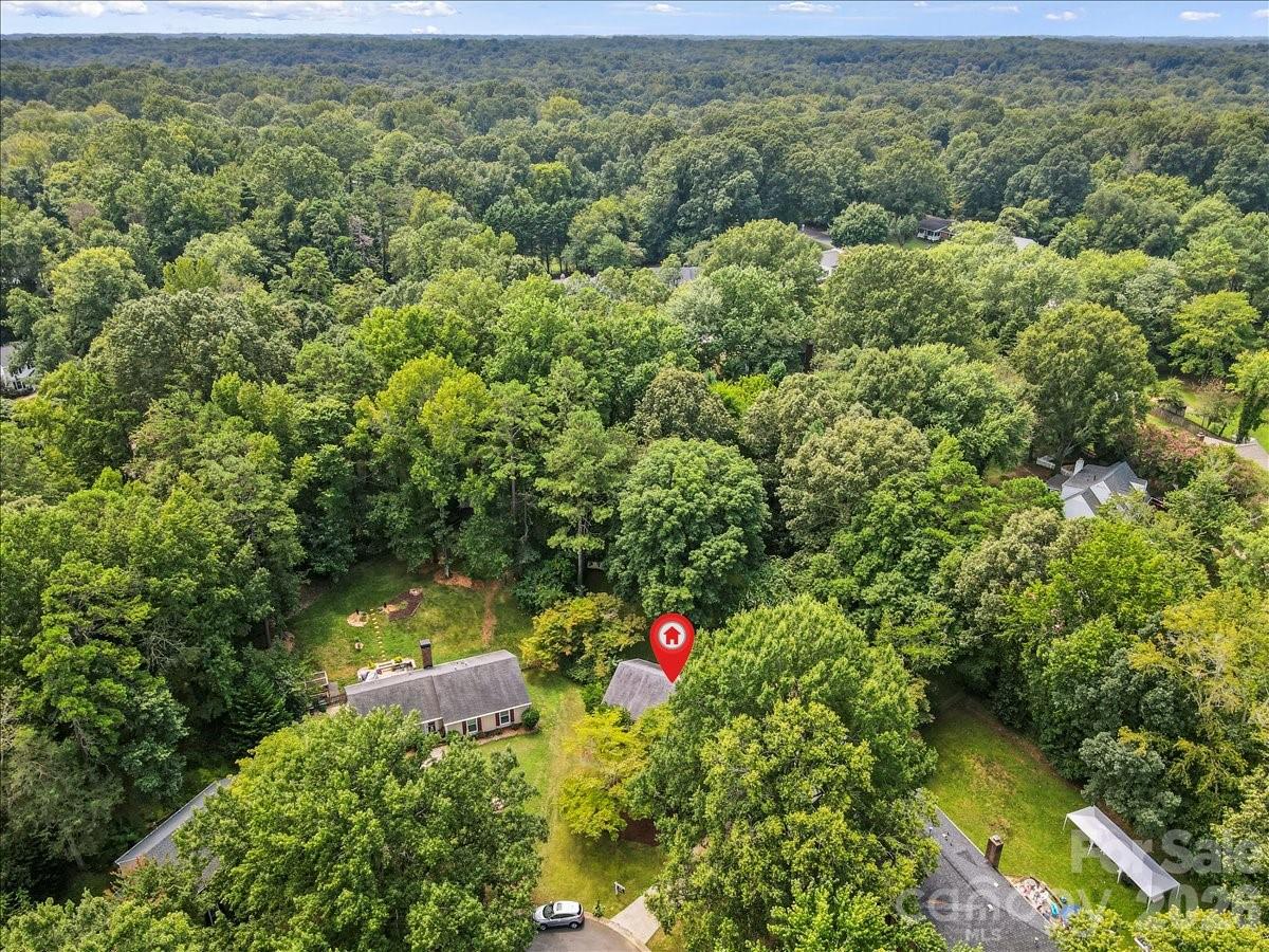 9614 Lone Oak Court — Charlotte