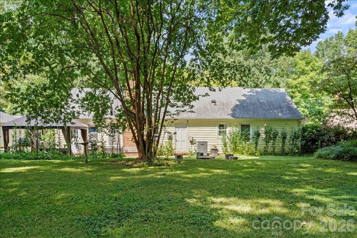 9614 Lone Oak Court — Charlotte