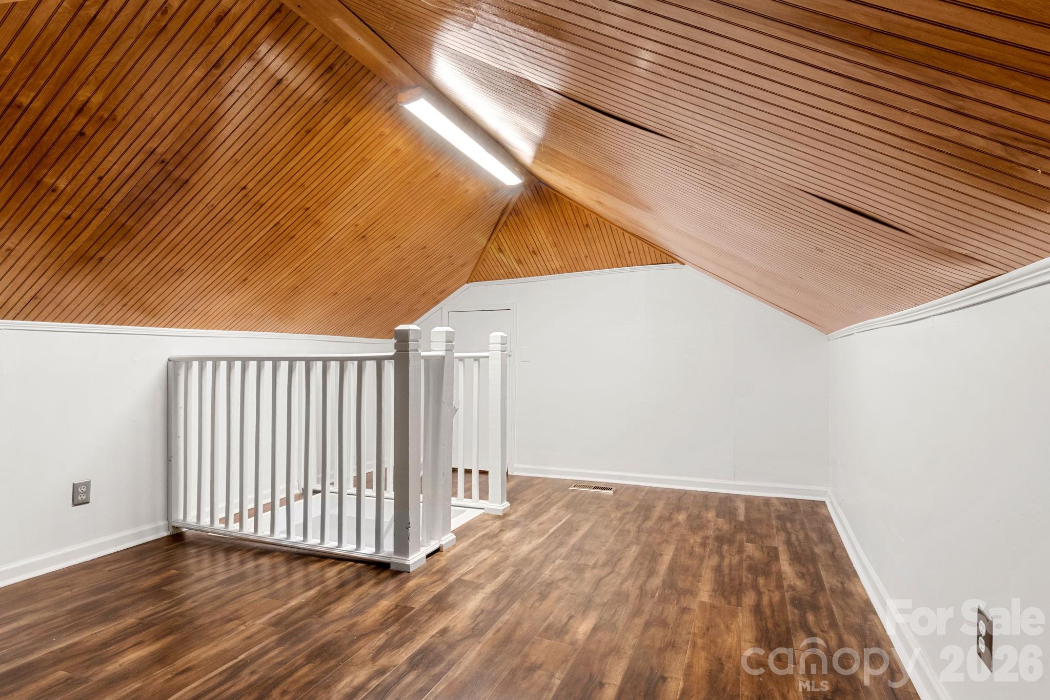 609 S Oak Street — Gastonia