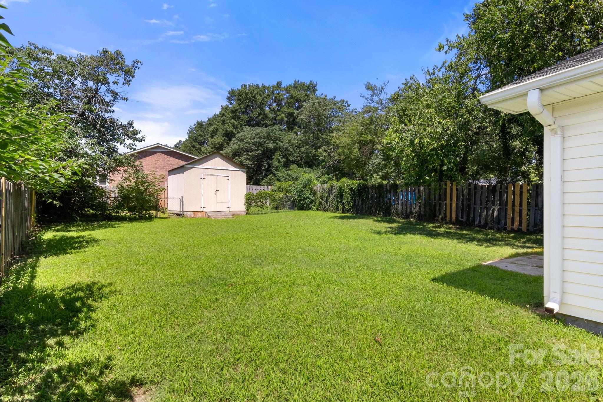 609 S Oak Street — Gastonia
