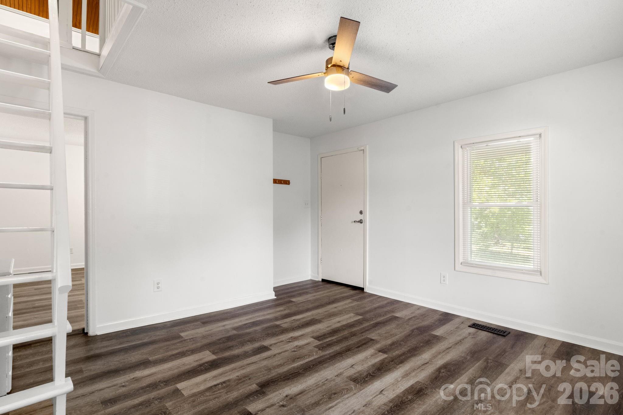 609 S Oak Street — Gastonia
