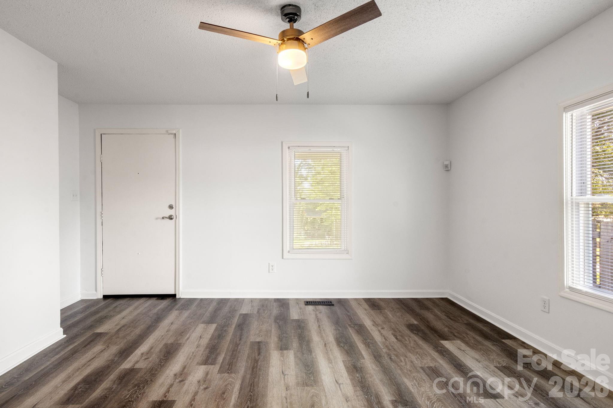 609 S Oak Street — Gastonia