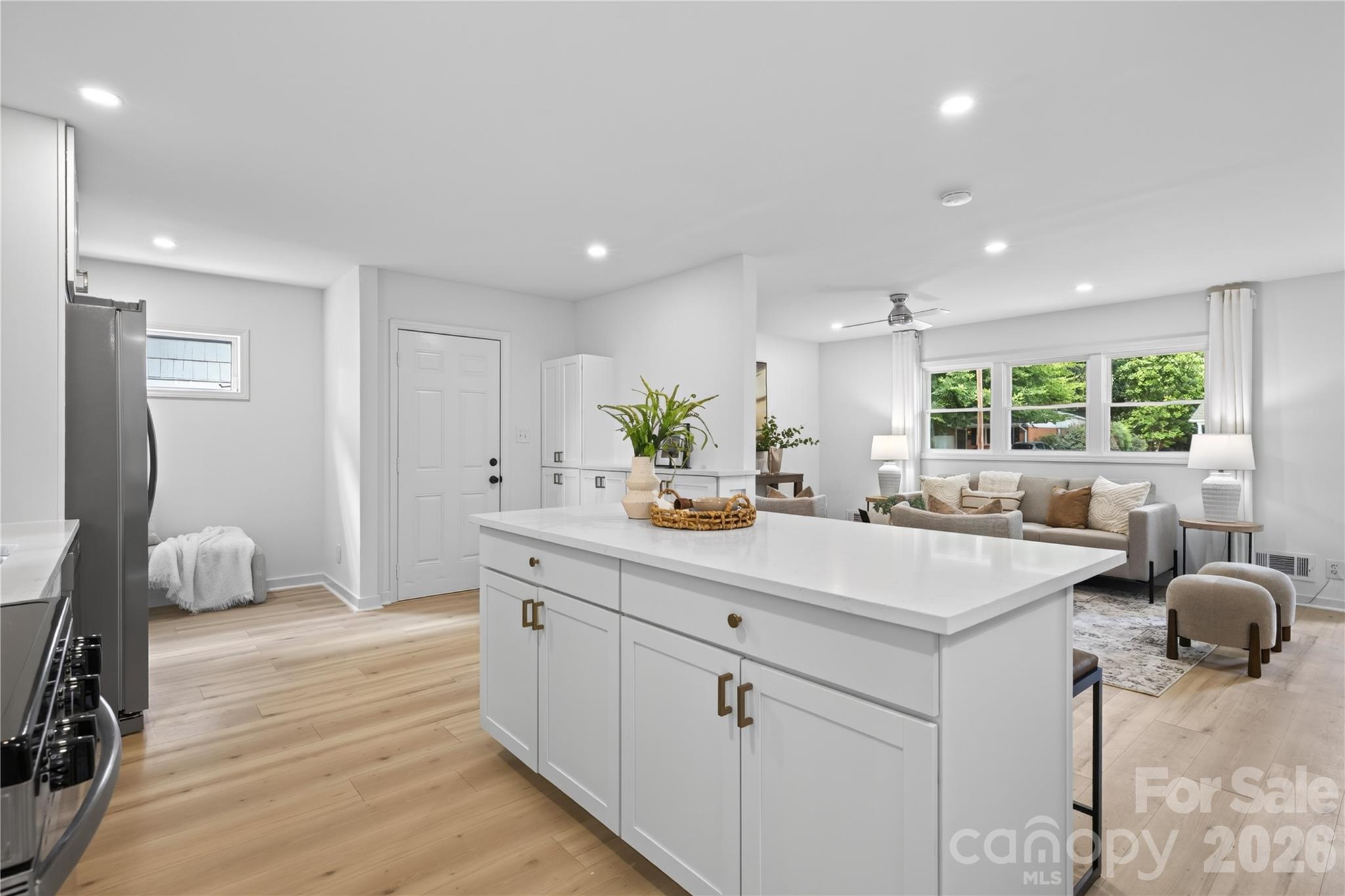 3826 Sudbury Road — Charlotte