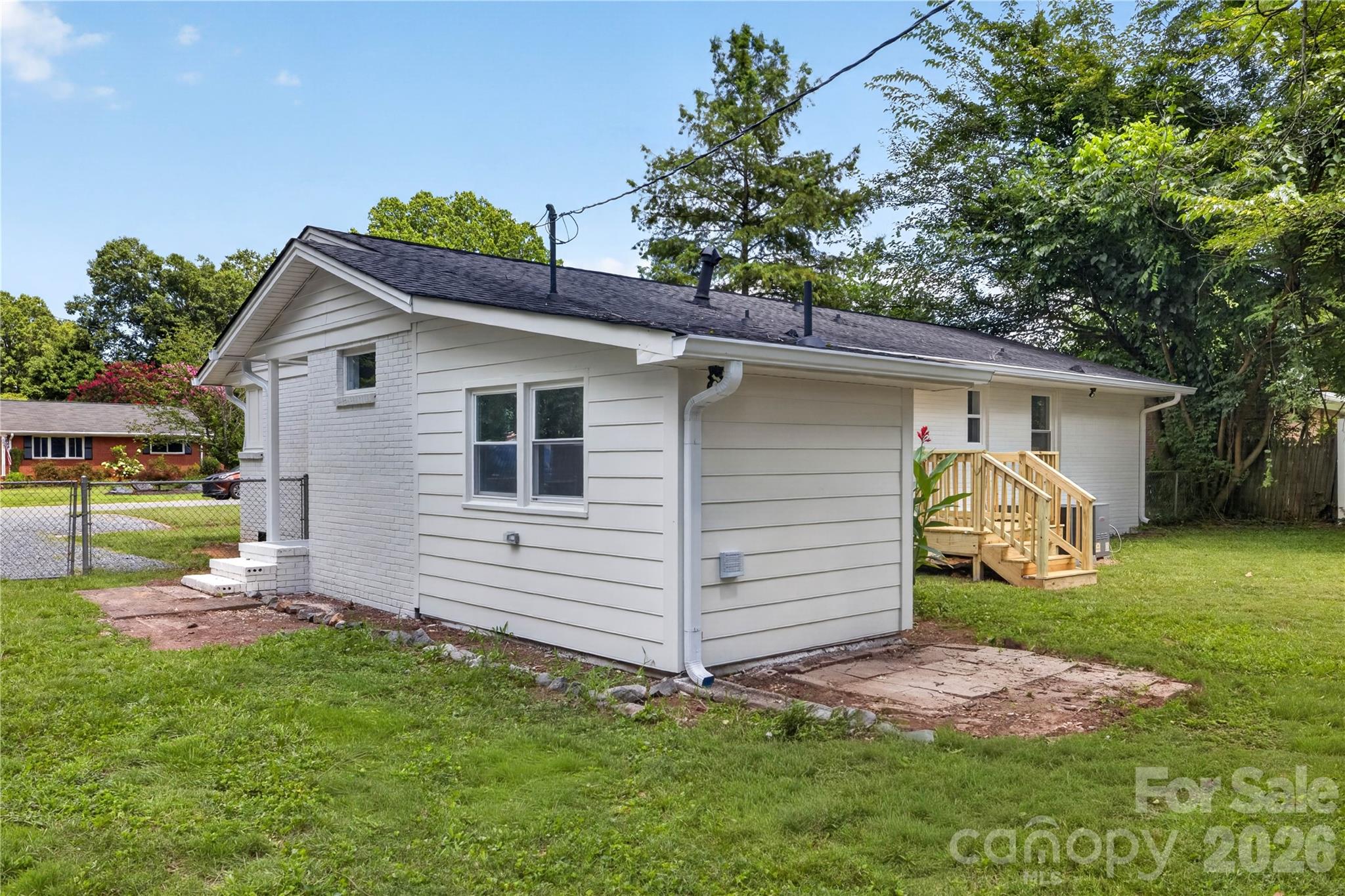 3826 Sudbury Road — Charlotte