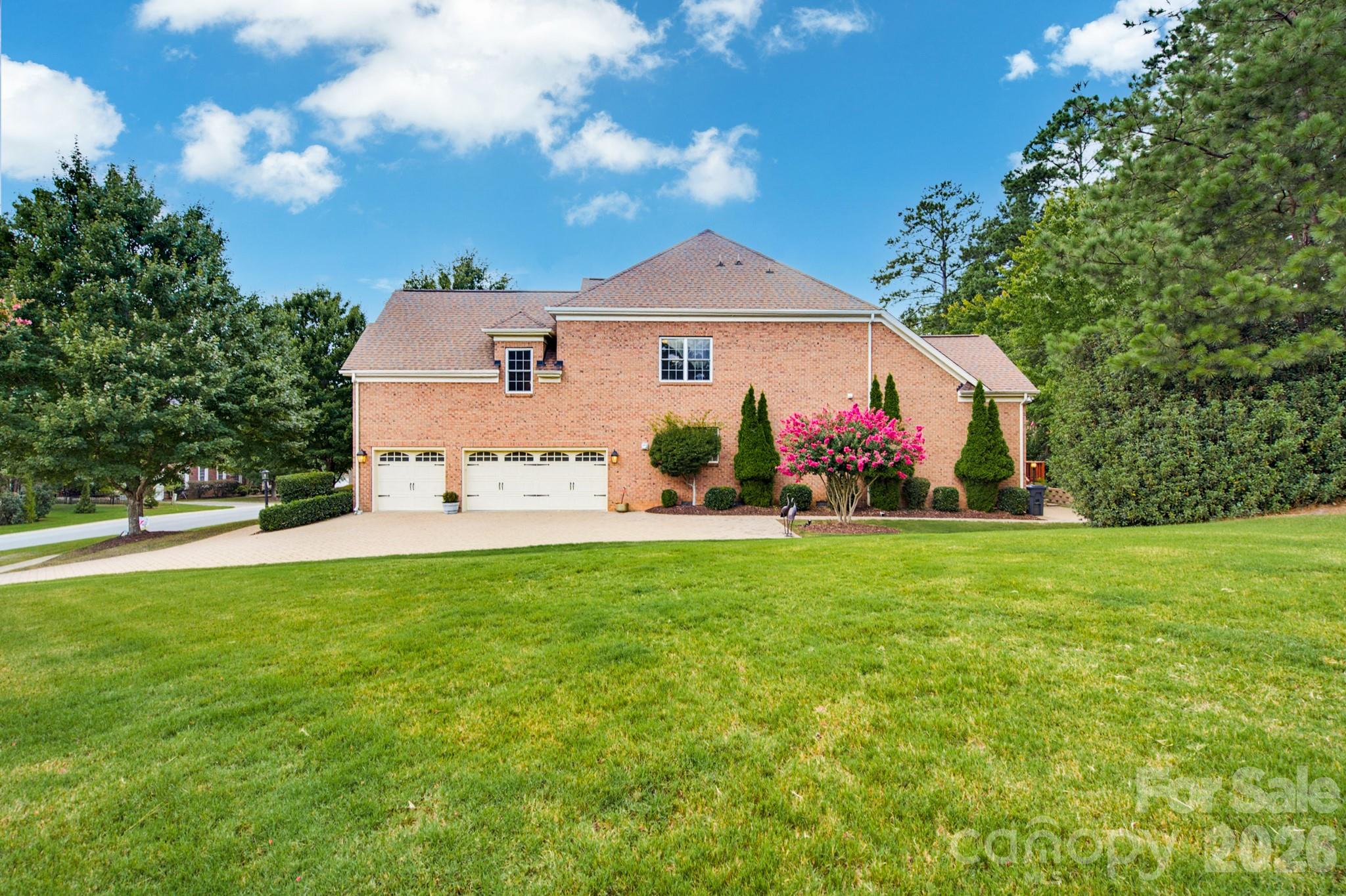 16506 Doves Canyon Lane — Charlotte
