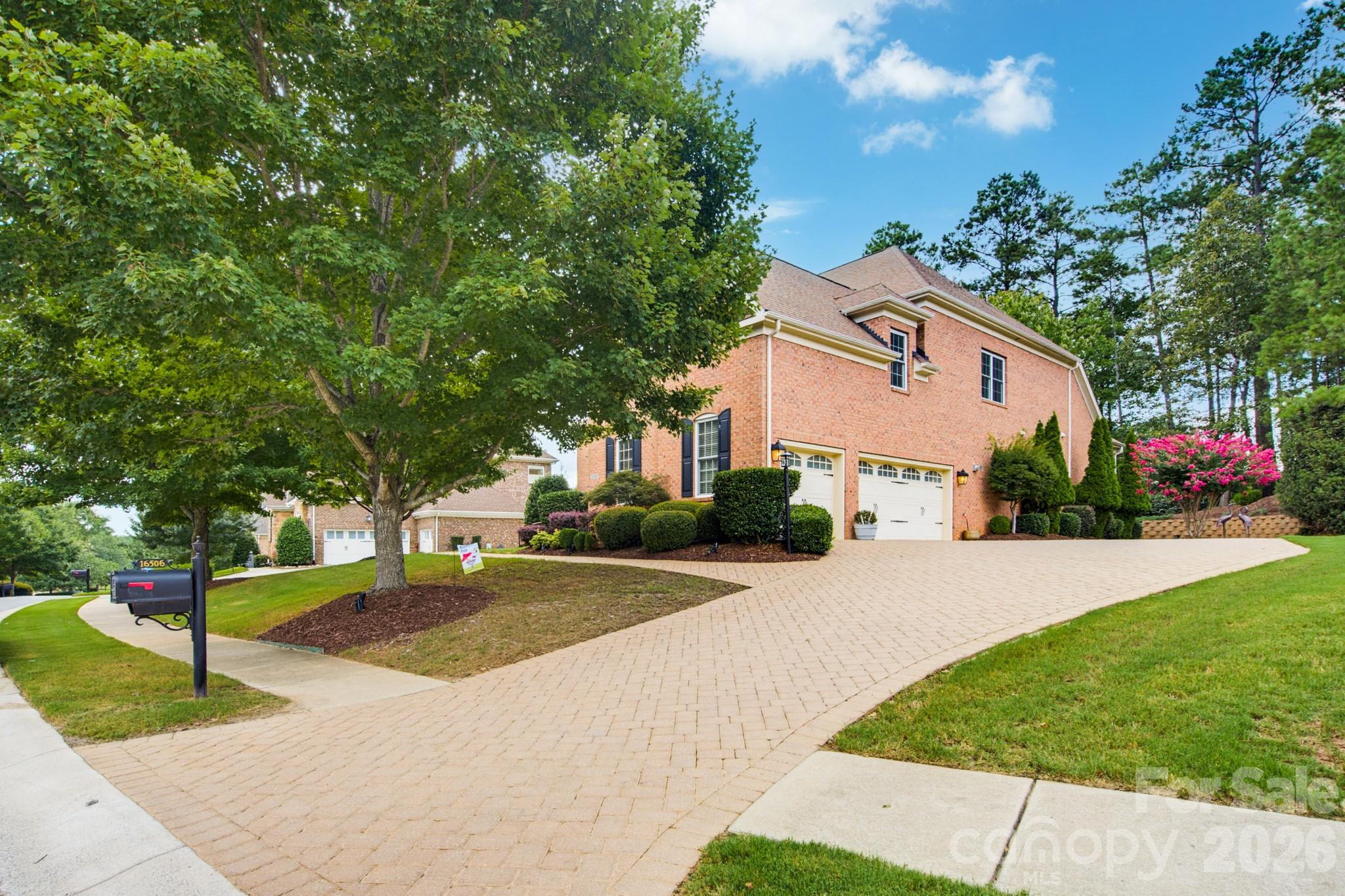 16506 Doves Canyon Lane — Charlotte