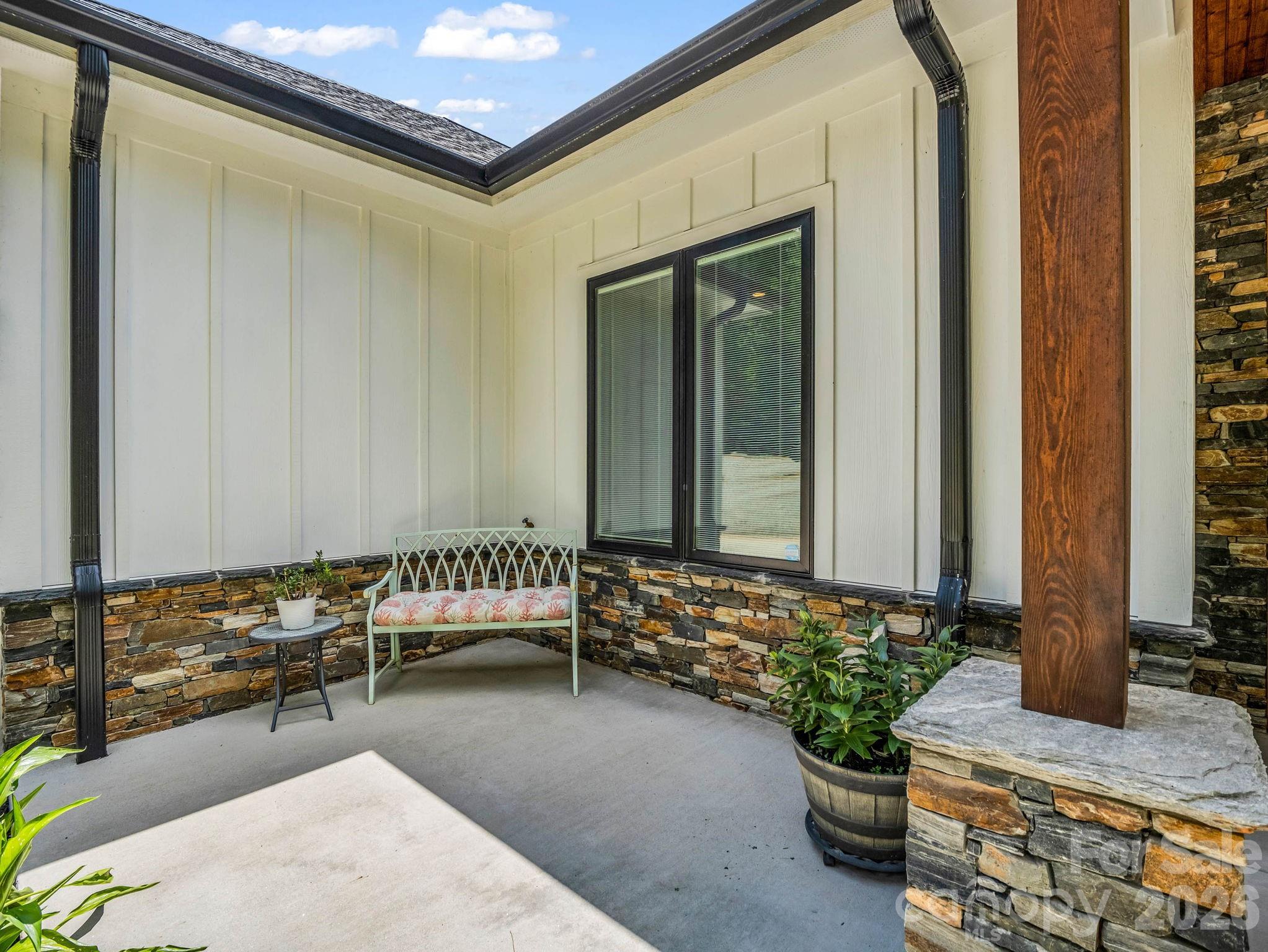 21 Rock Ridge Road — Mill Spring