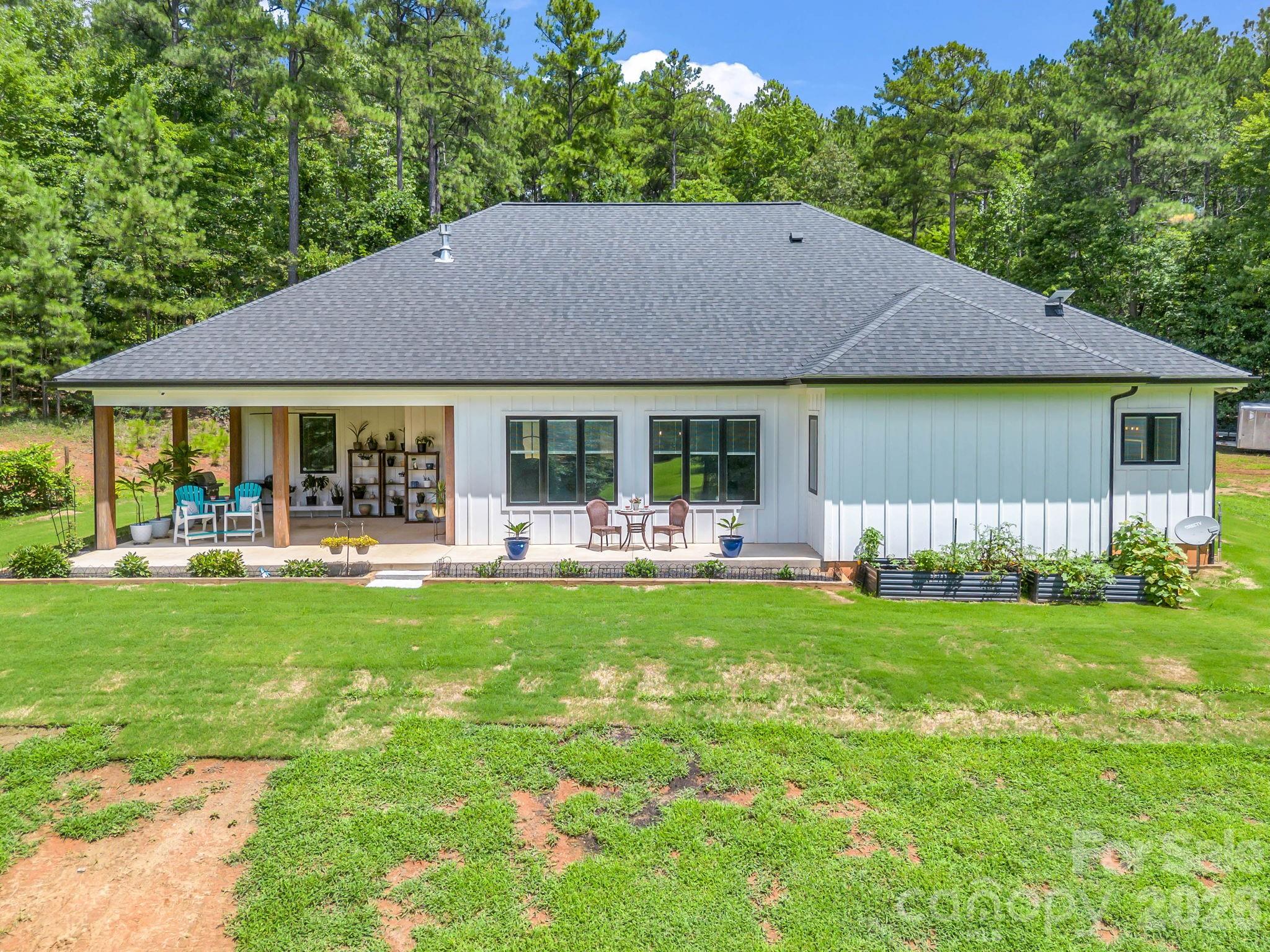 21 Rock Ridge Road — Mill Spring
