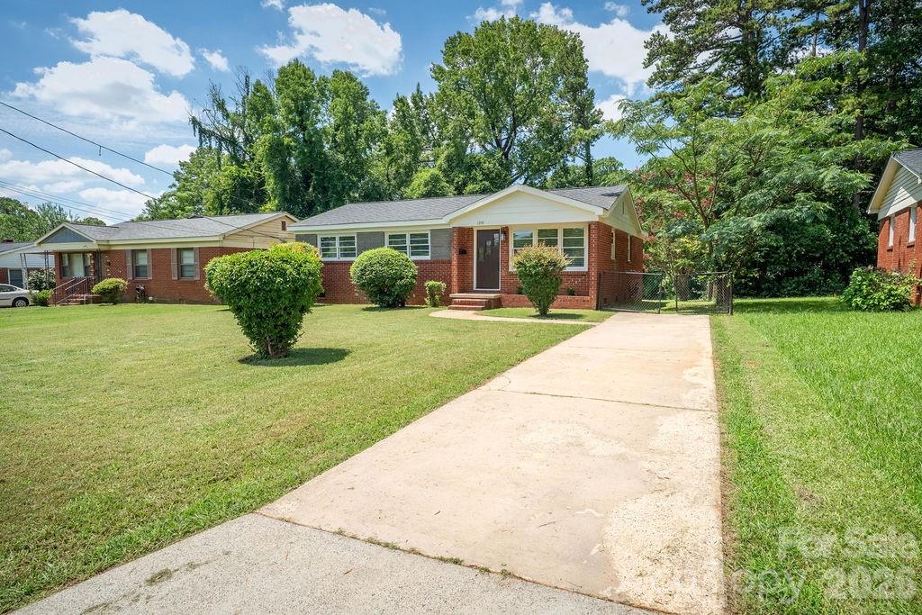 1351 Orvis Street — Charlotte