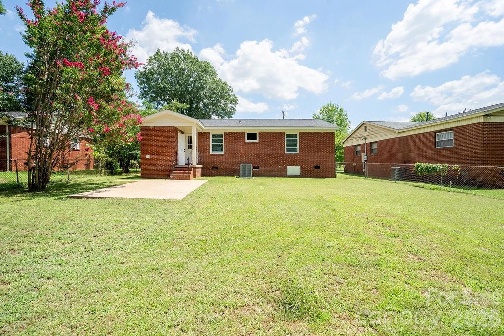1351 Orvis Street — Charlotte