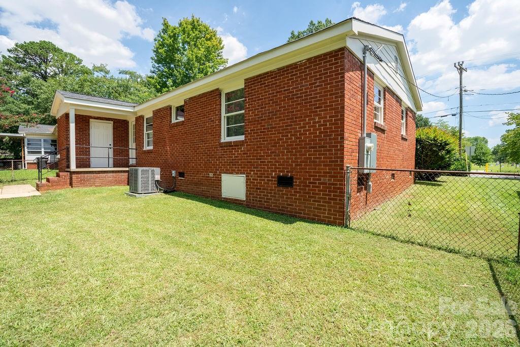 1351 Orvis Street — Charlotte