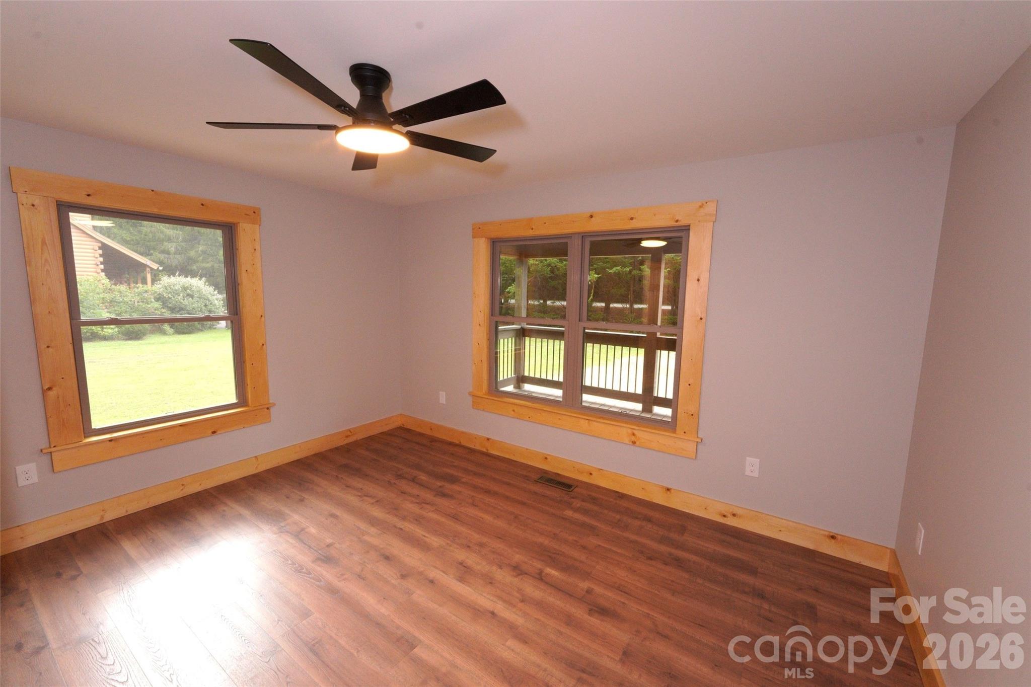 616 Twinbrook Lane — Maggie Valley