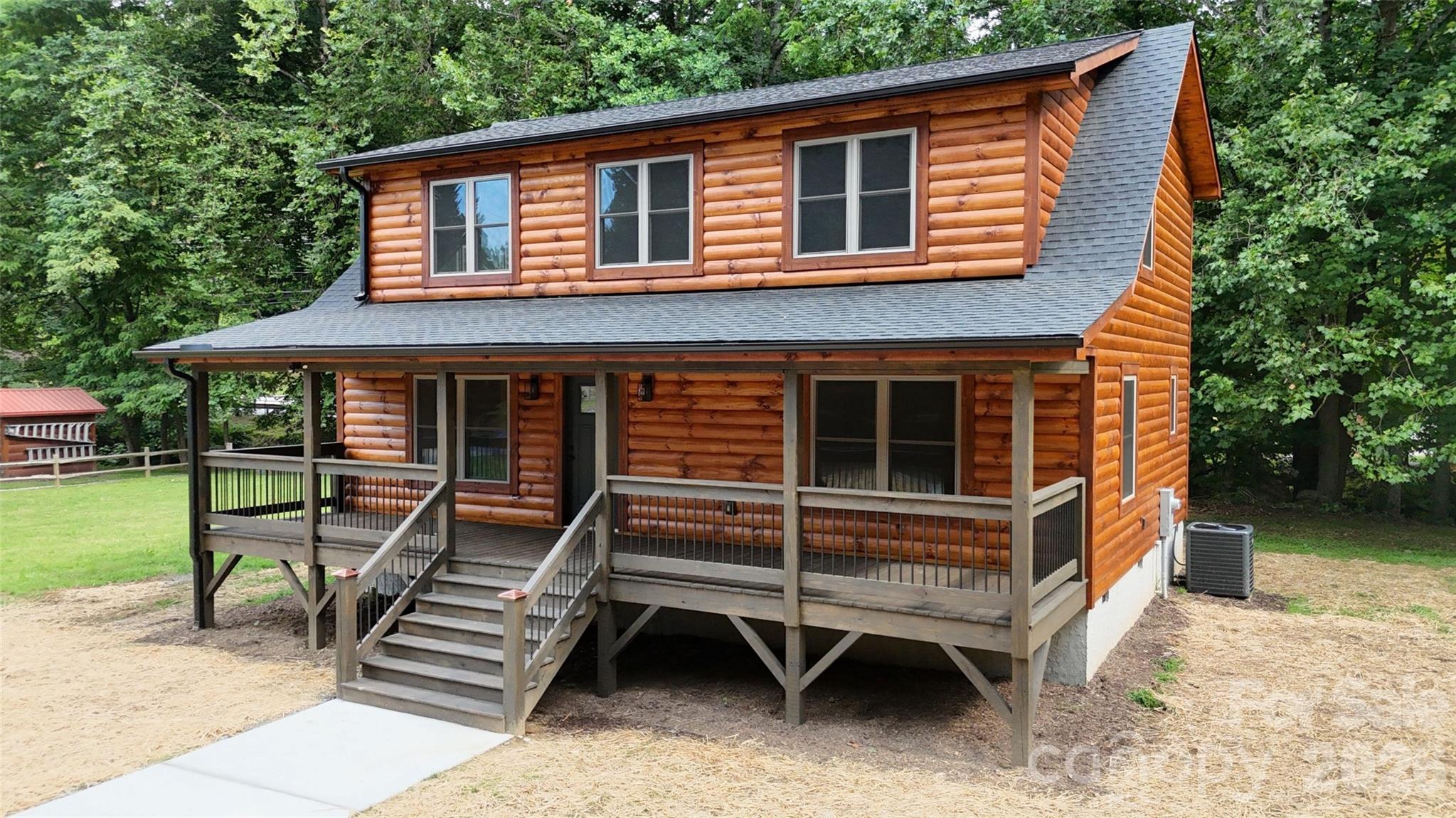 616 Twinbrook Lane — Maggie Valley