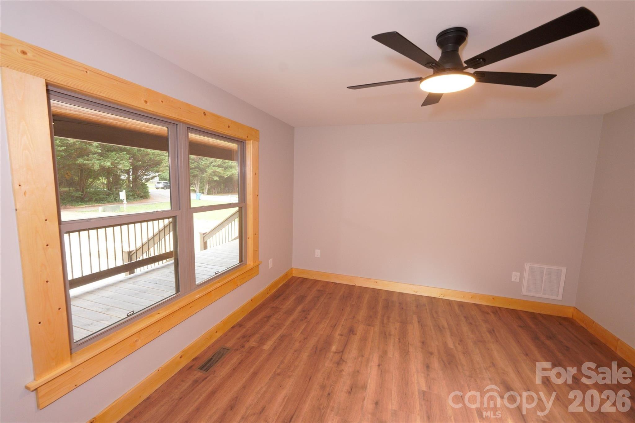 616 Twinbrook Lane — Maggie Valley