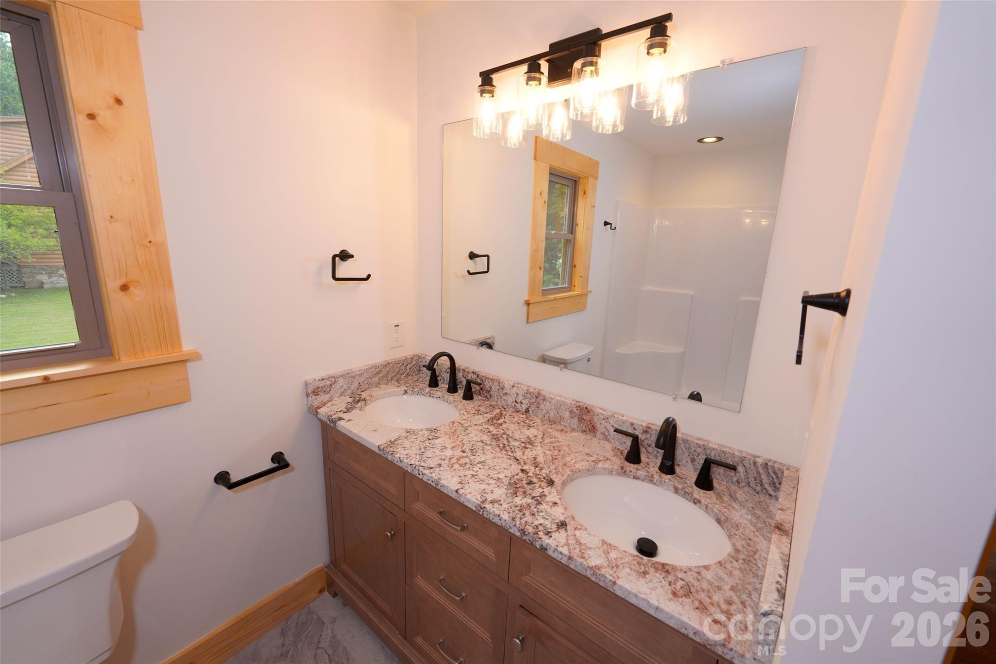 616 Twinbrook Lane — Maggie Valley