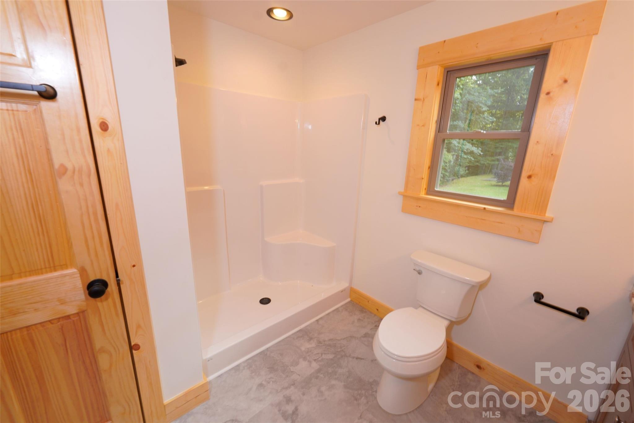 616 Twinbrook Lane — Maggie Valley