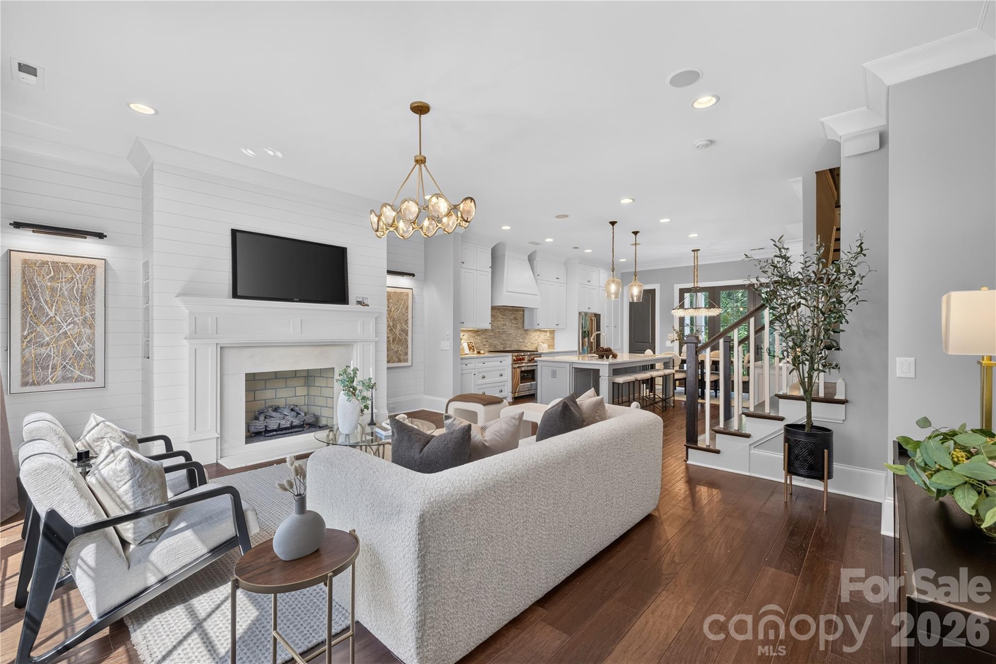 1624 Lombardy Circle — Charlotte