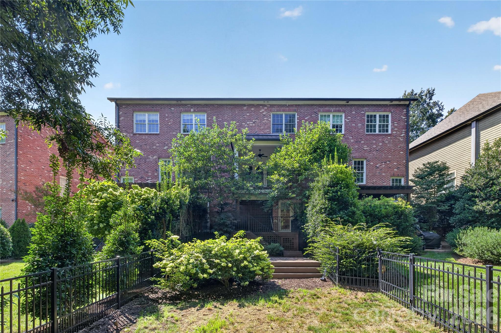 1624 Lombardy Circle — Charlotte
