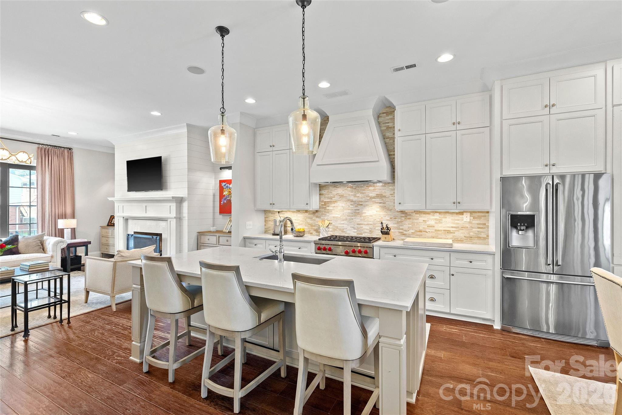 1624 Lombardy Circle — Charlotte
