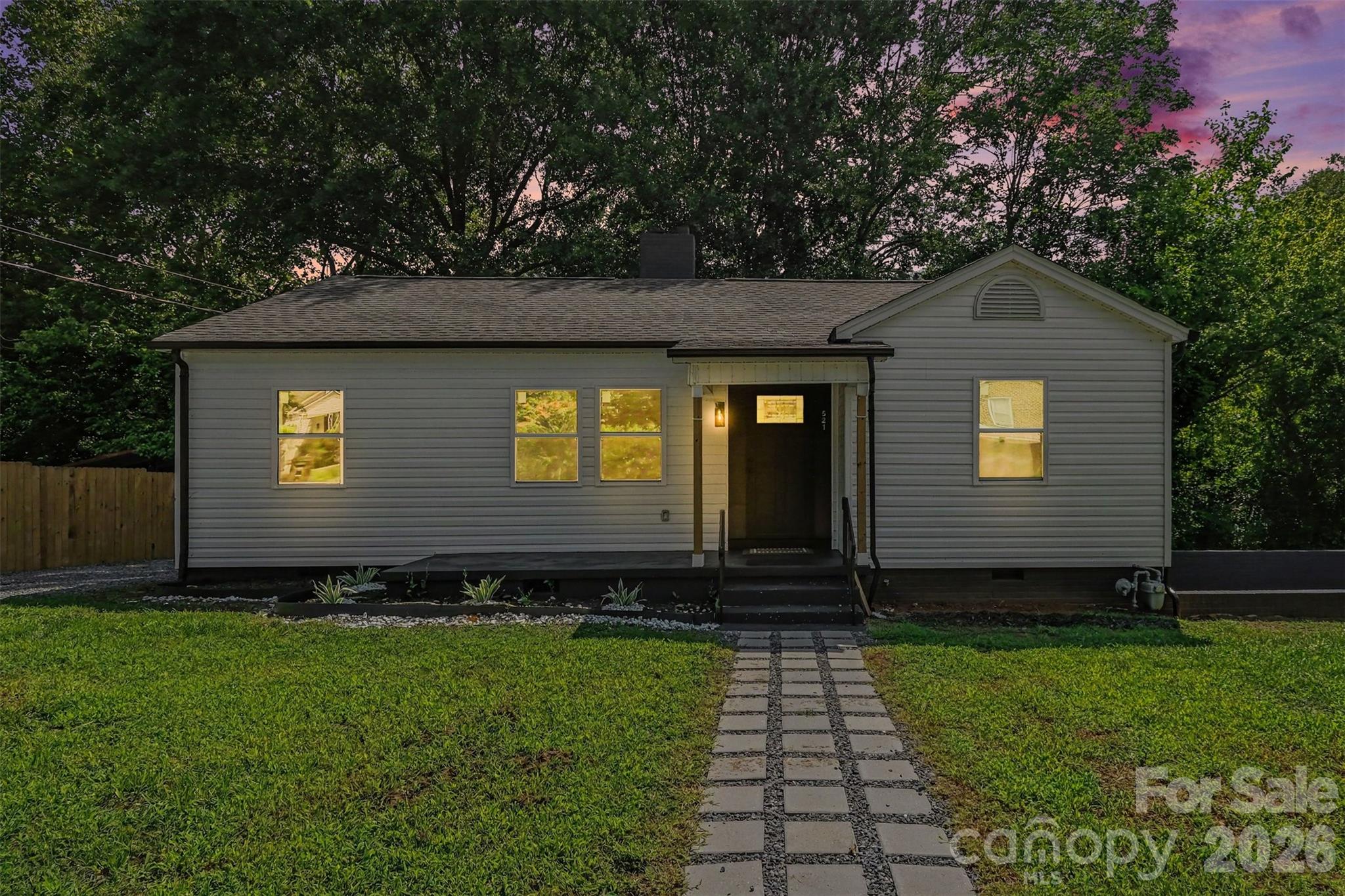 521 Gold Street — Shelby
