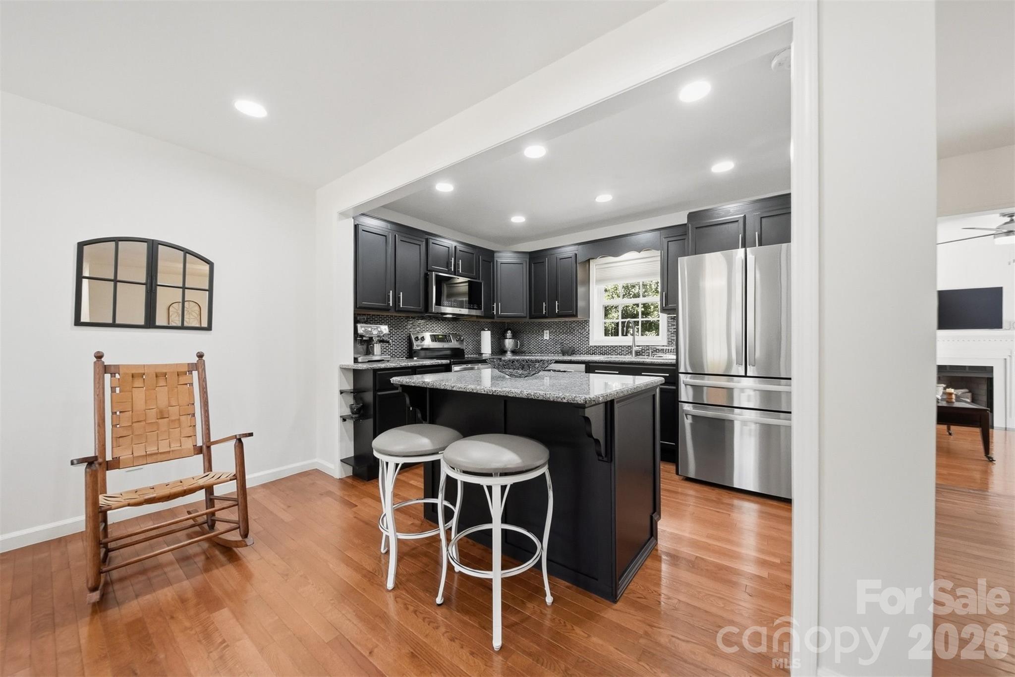 4536 Kings Court — Hickory