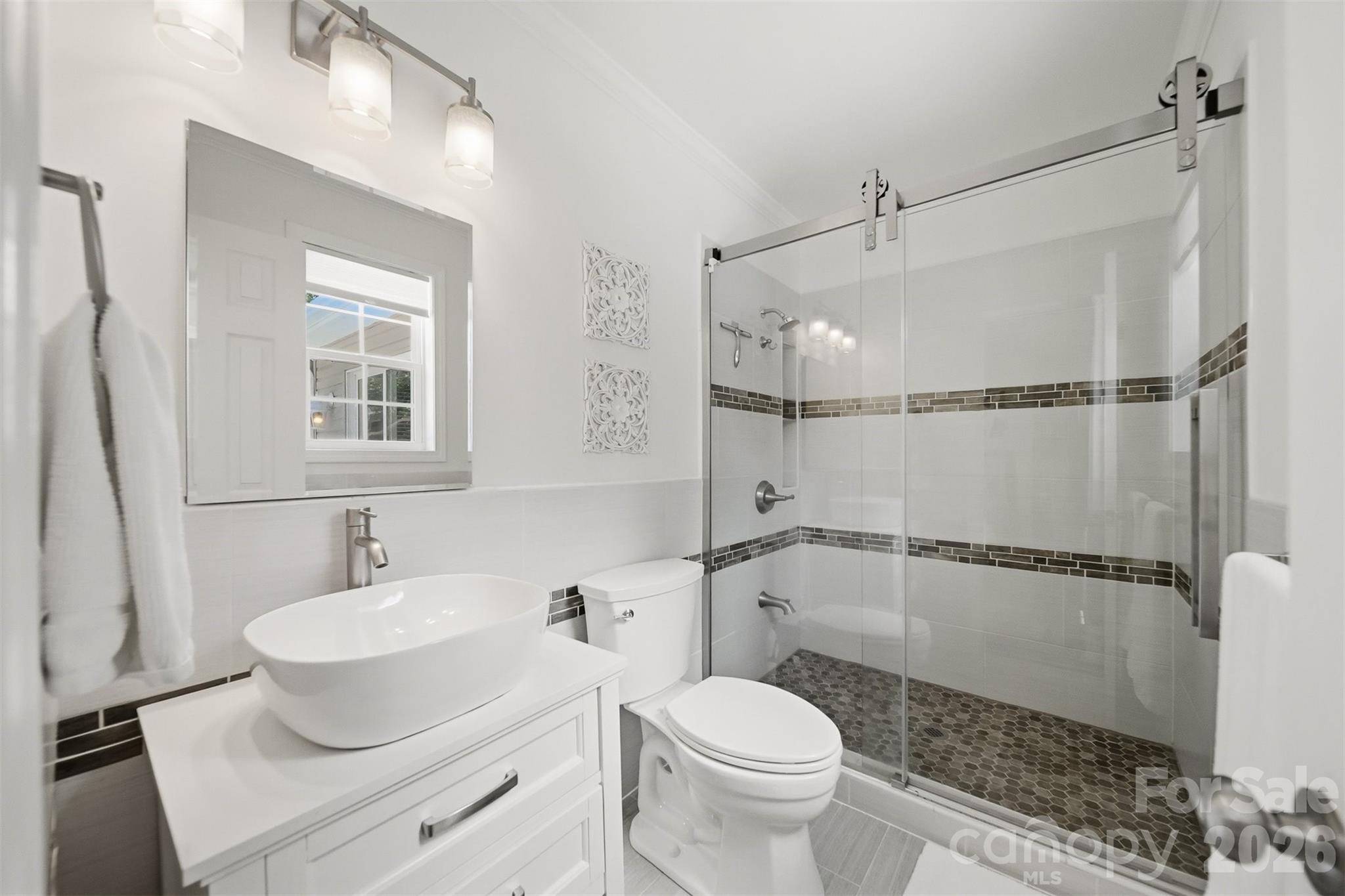 4536 Kings Court — Hickory