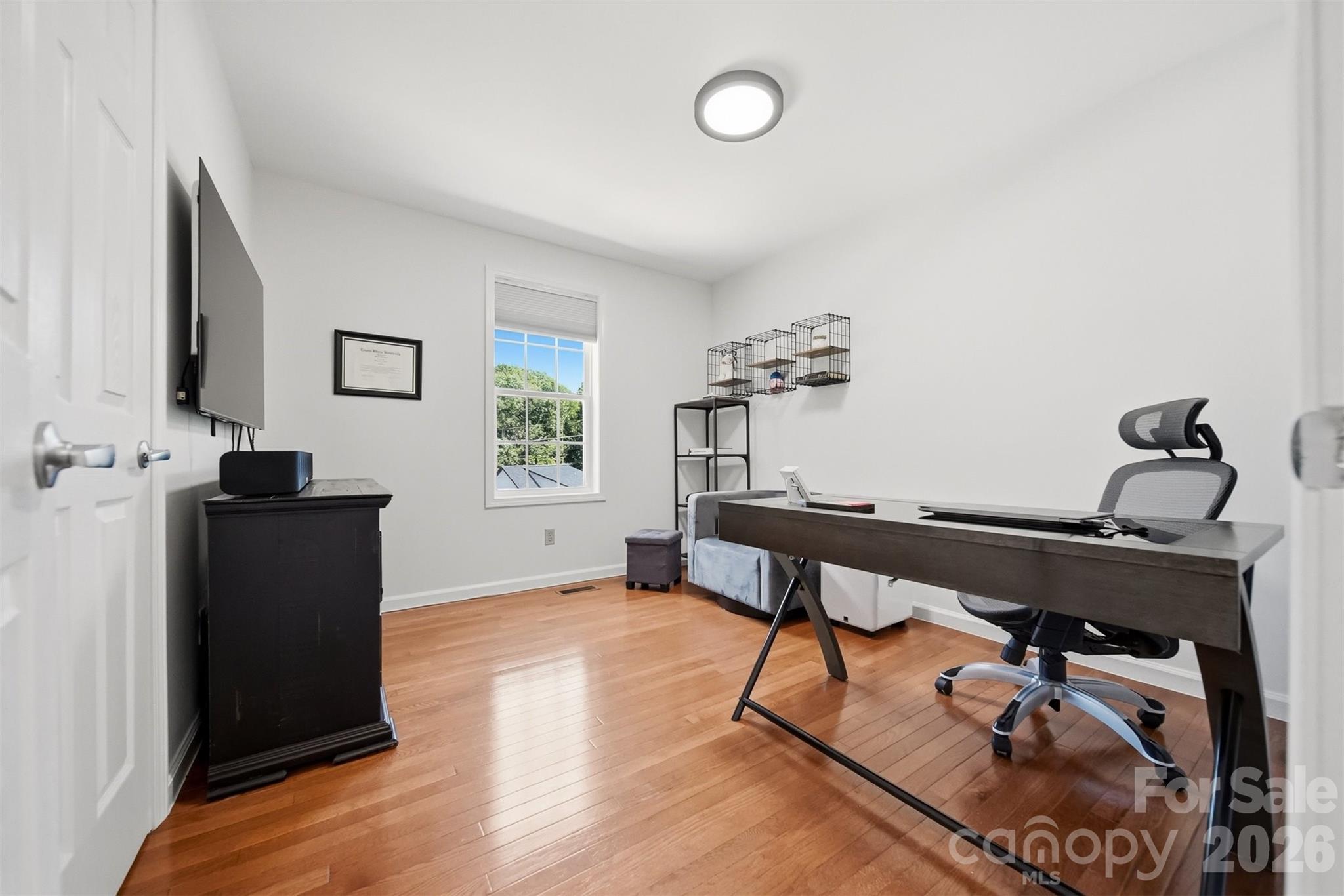 4536 Kings Court — Hickory