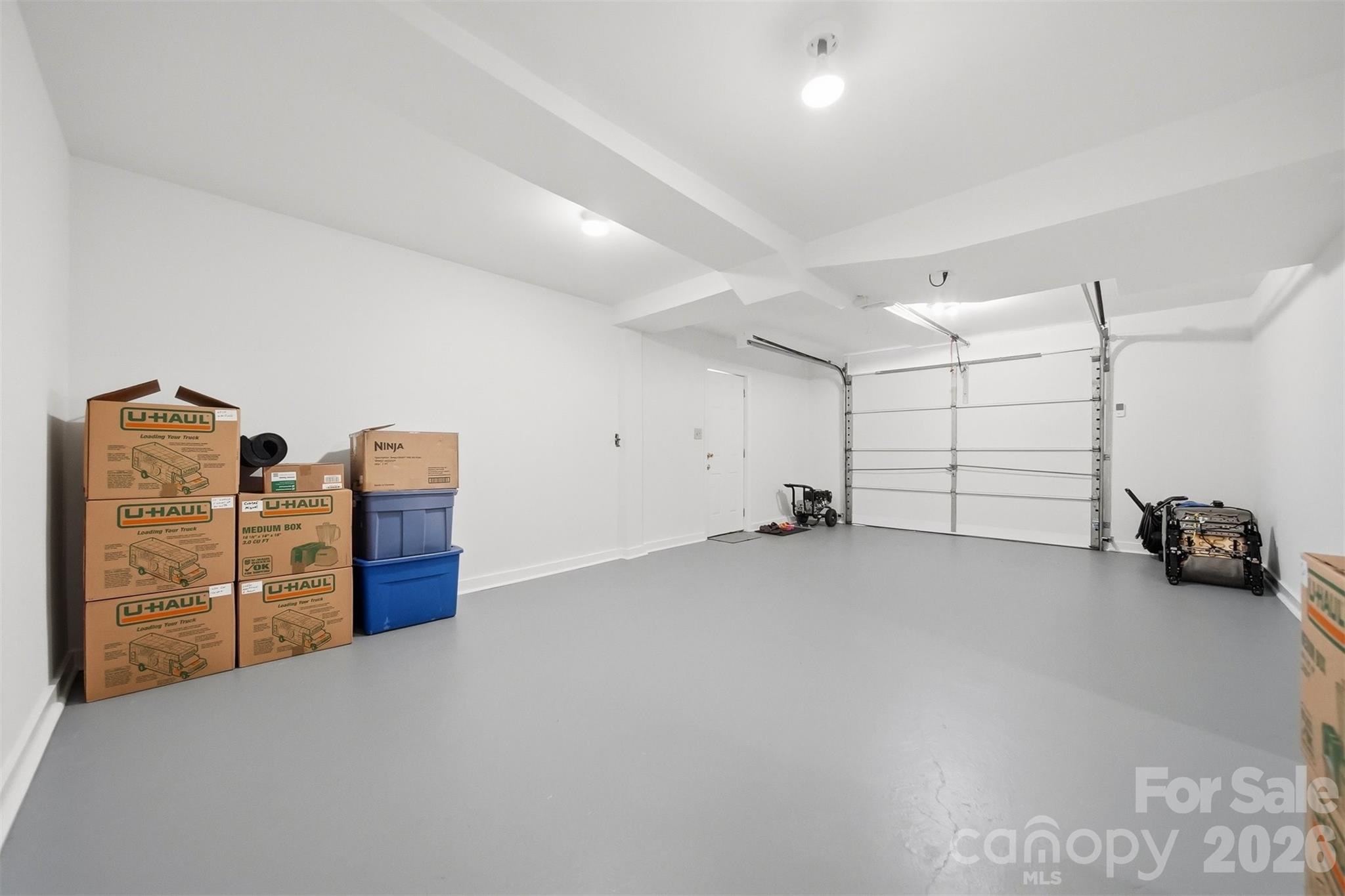 4536 Kings Court — Hickory