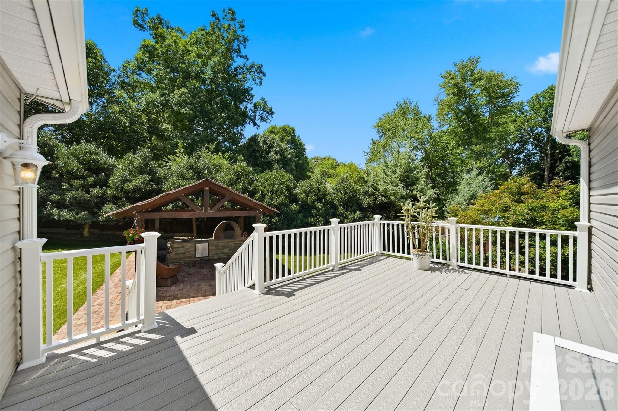 4536 Kings Court — Hickory