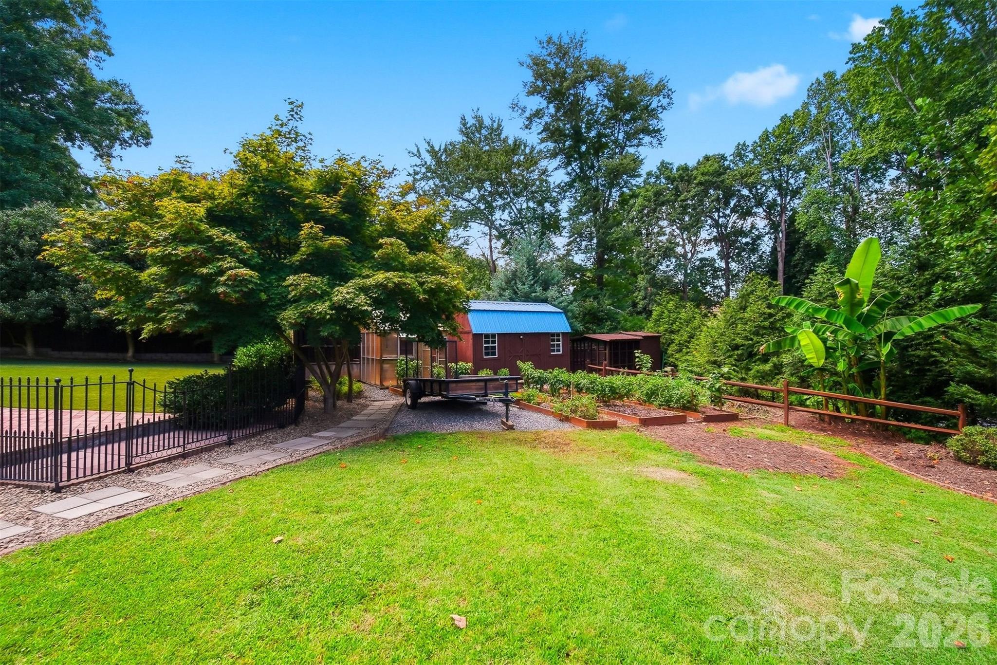 4536 Kings Court — Hickory