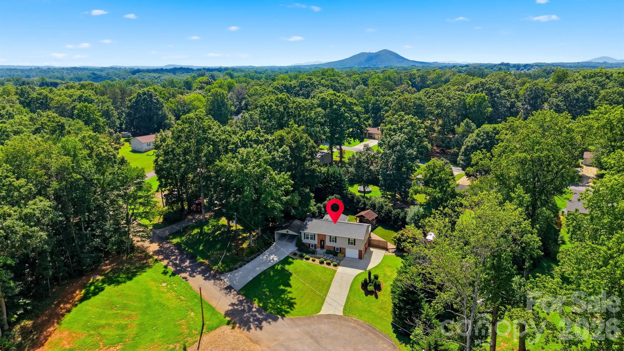 4536 Kings Court — Hickory
