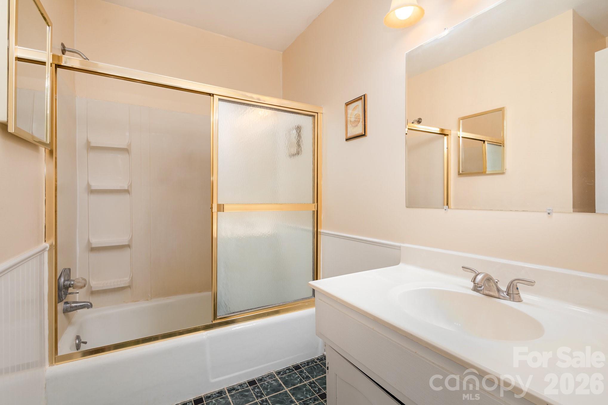 8017 Regent Park Lane — Charlotte