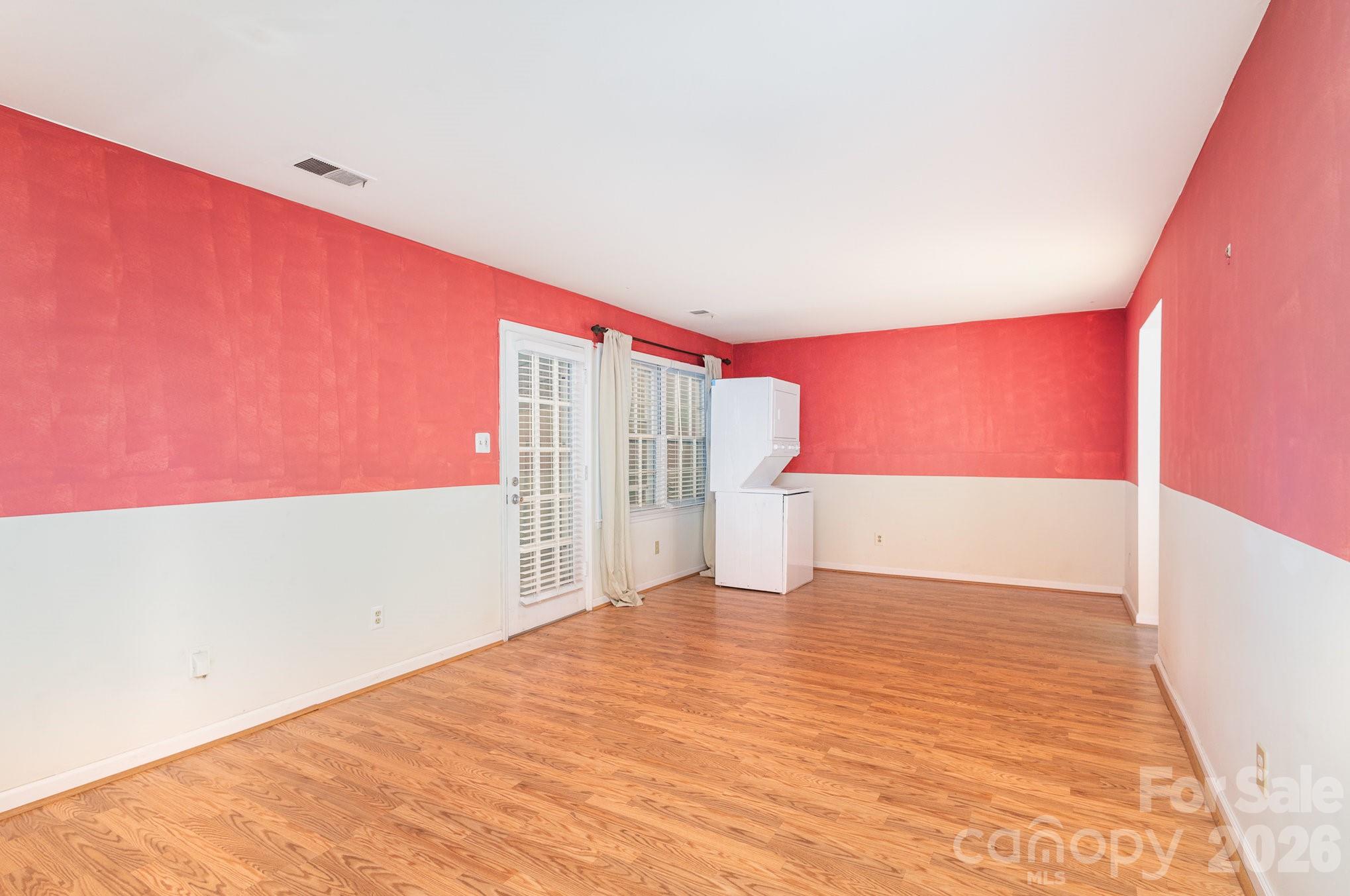 8017 Regent Park Lane — Charlotte
