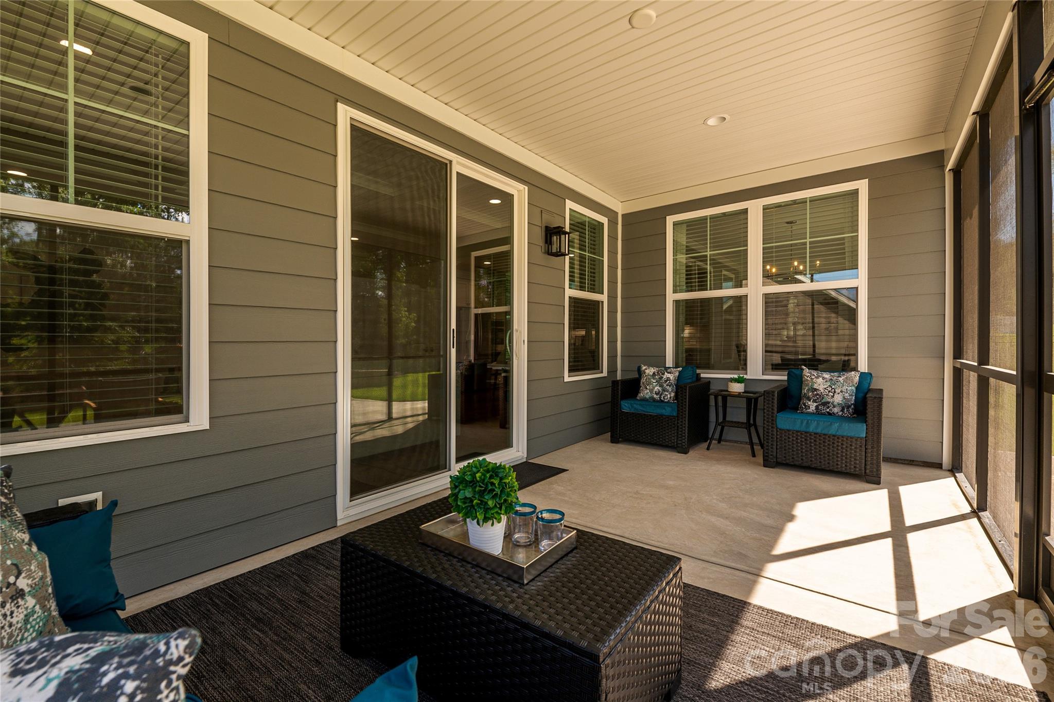 2566 NW Red Hill Street — Concord