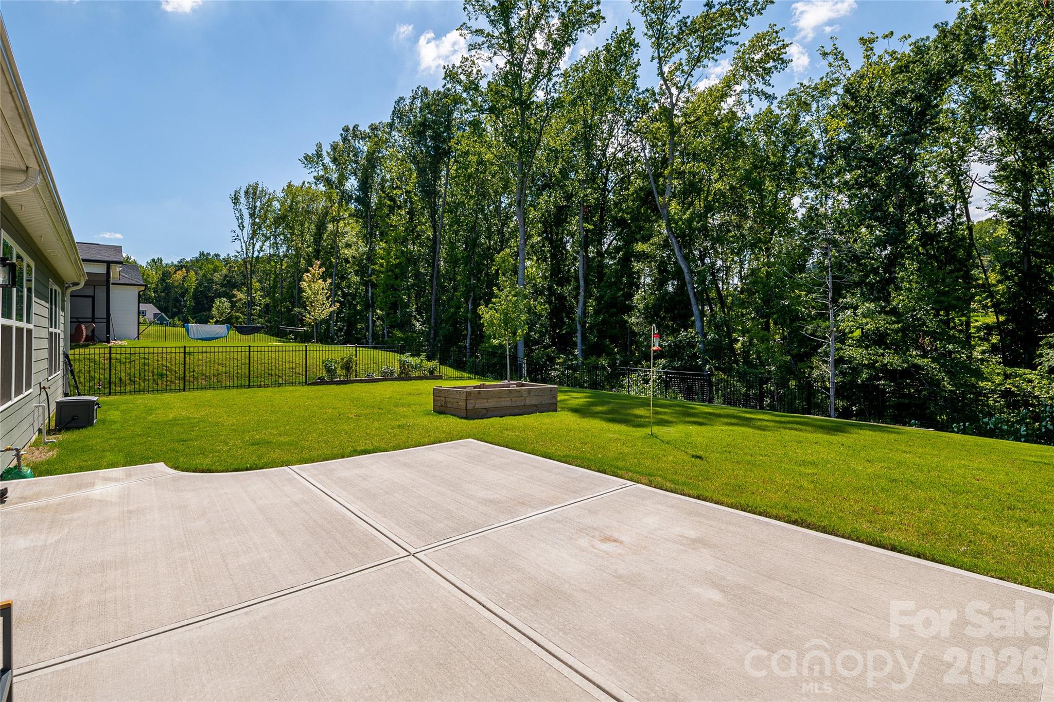2566 NW Red Hill Street — Concord