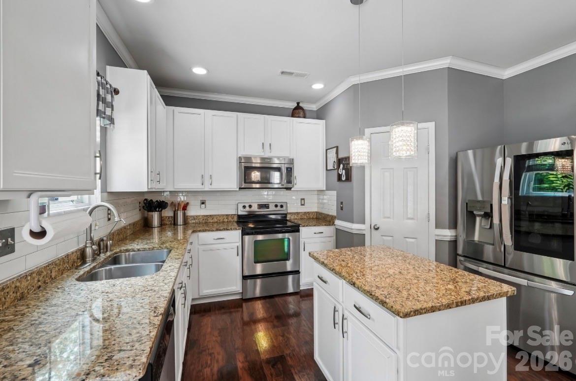 8810 Gray Willow Road — Charlotte