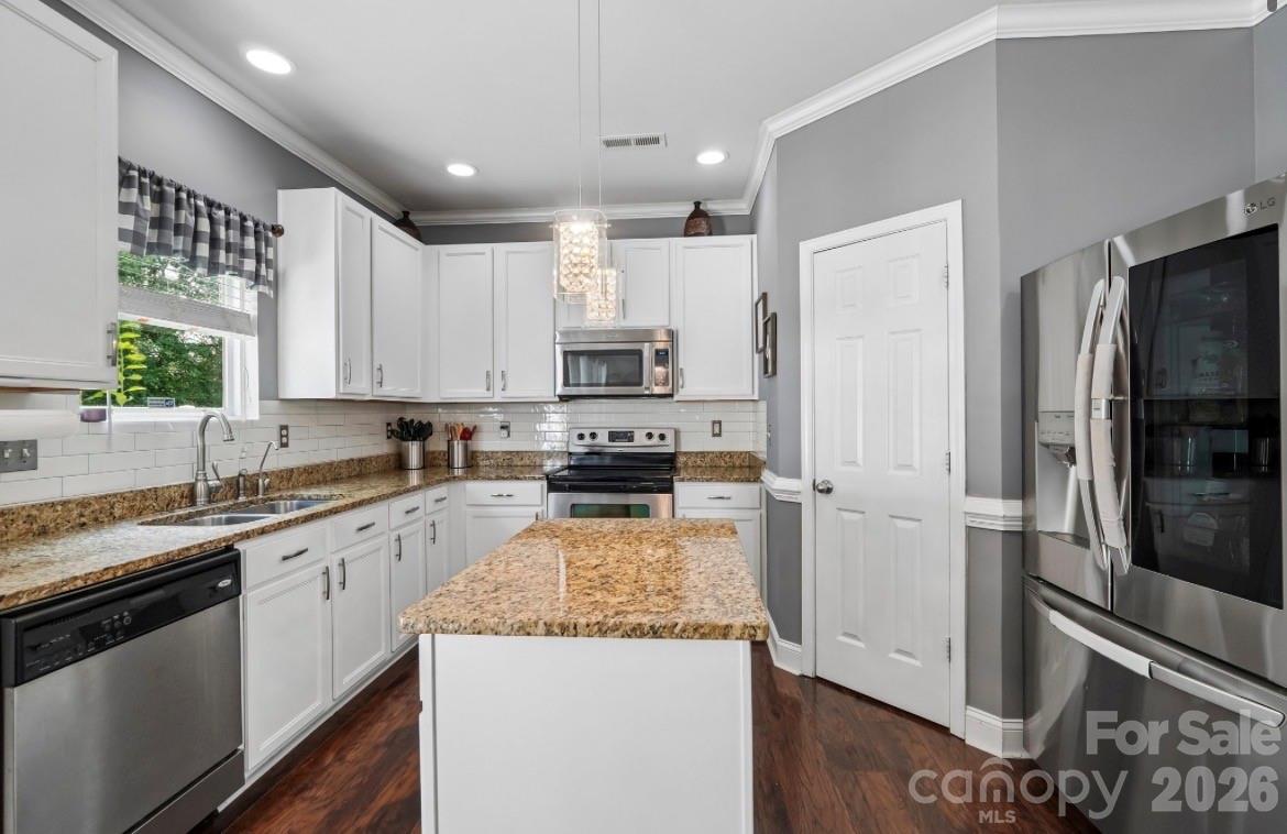 8810 Gray Willow Road — Charlotte