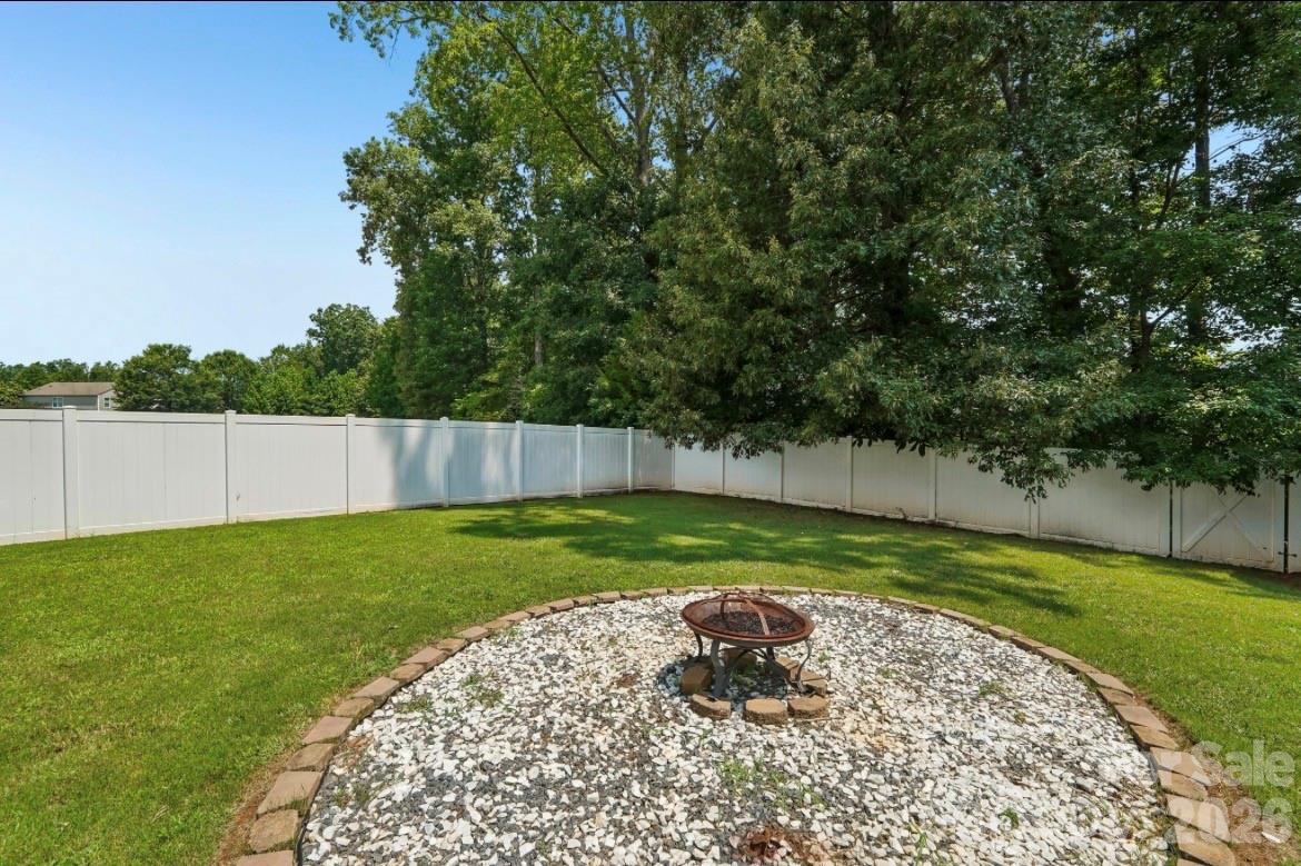 8810 Gray Willow Road — Charlotte